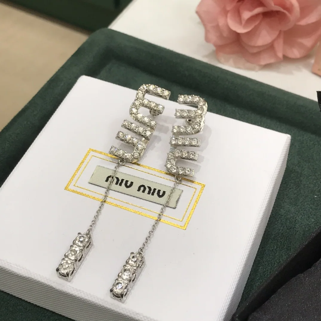 미우미우 스와로브스키 크리스탈 스터드 귀걸이 상세 이미지 2