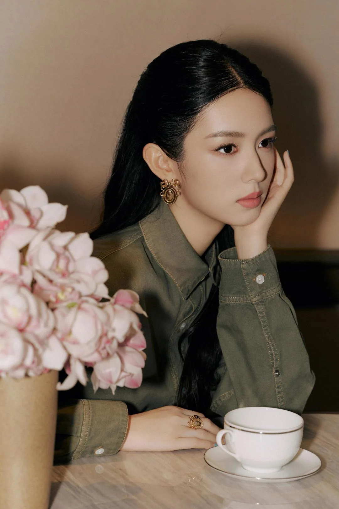 디올 오벌 보우 반지 상세 이미지 2