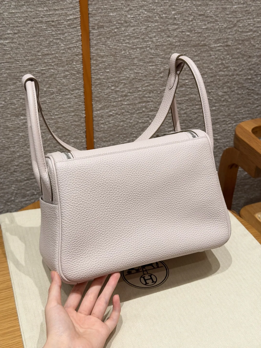 에르메스 린디 26 cm 소가죽 가방 상세 이미지 2
