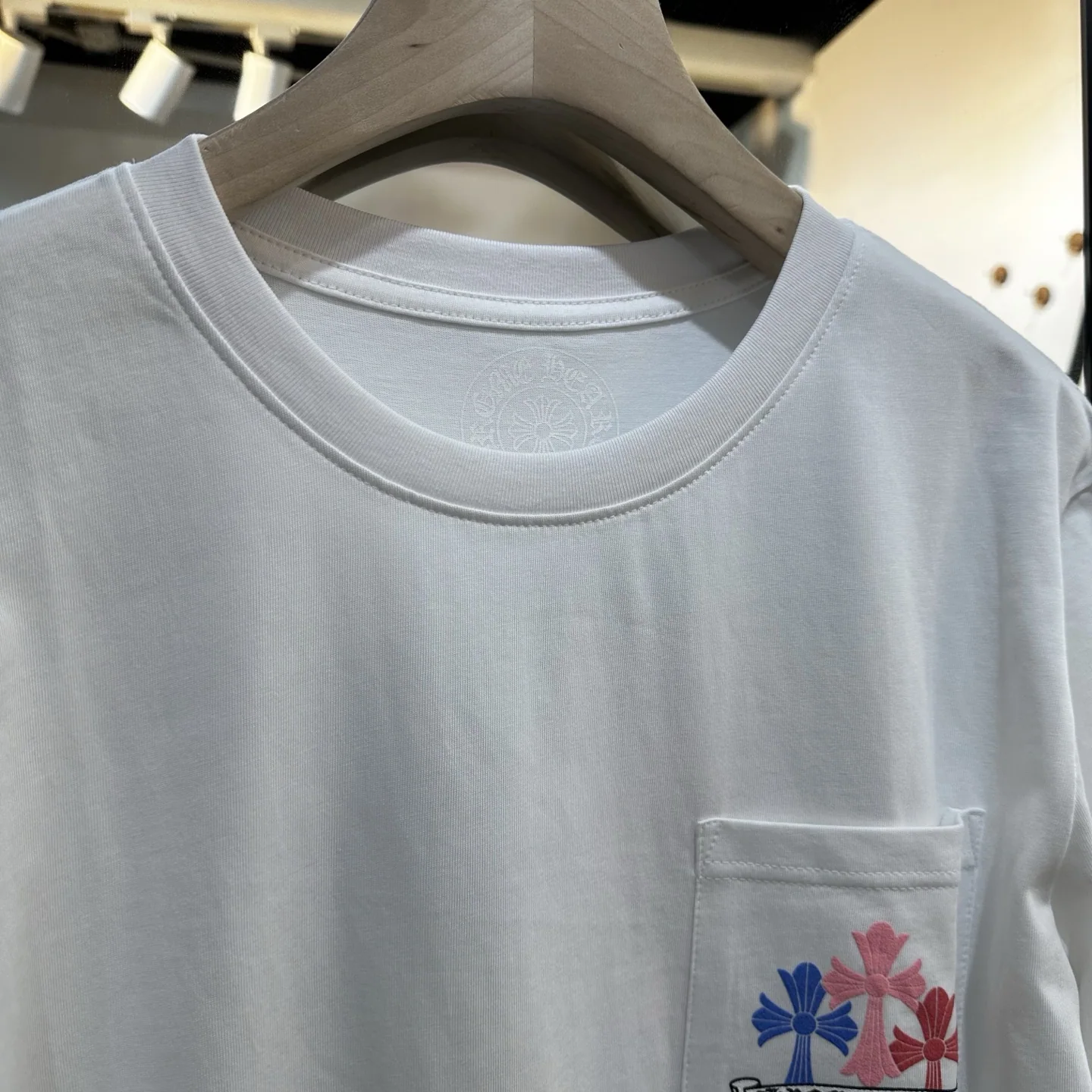 크롬하츠 컬러풀 크로스 남성 긴팔 티셔츠 상세 이미지 2