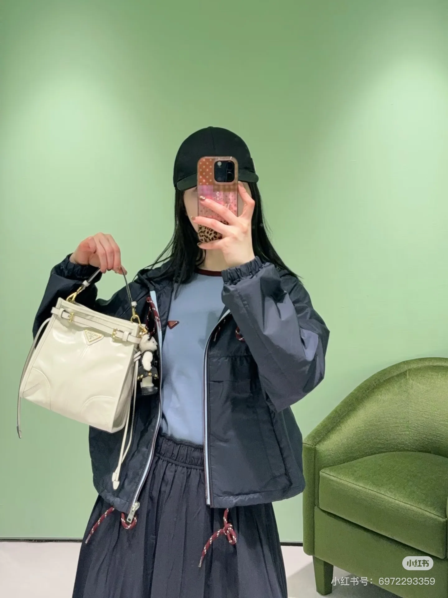 프라다 네이비 후드 숏 자켓 상세 이미지 2