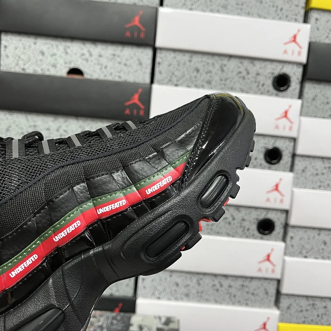 나이키 [XY] 에어 맥스 95 SP IB4453-001 201492 Nike Air Max 95 SP Undefeated Black 상세 이미지 7