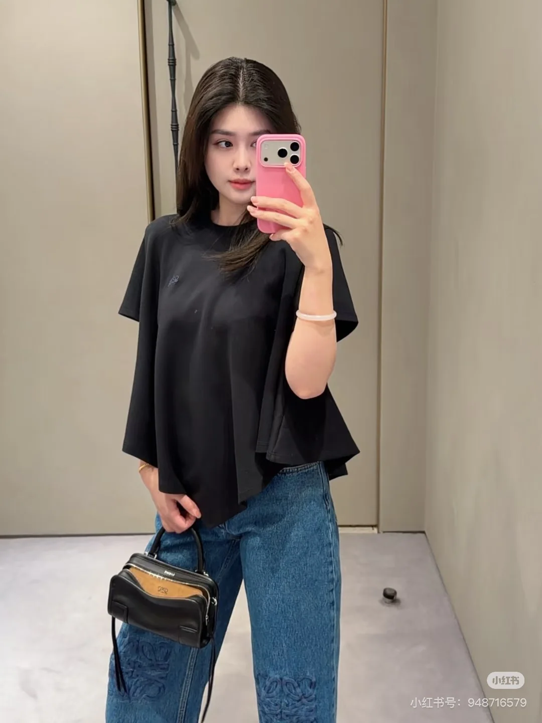 로에베 레터 로고 자수 반팔 티셔츠 상세 이미지 8