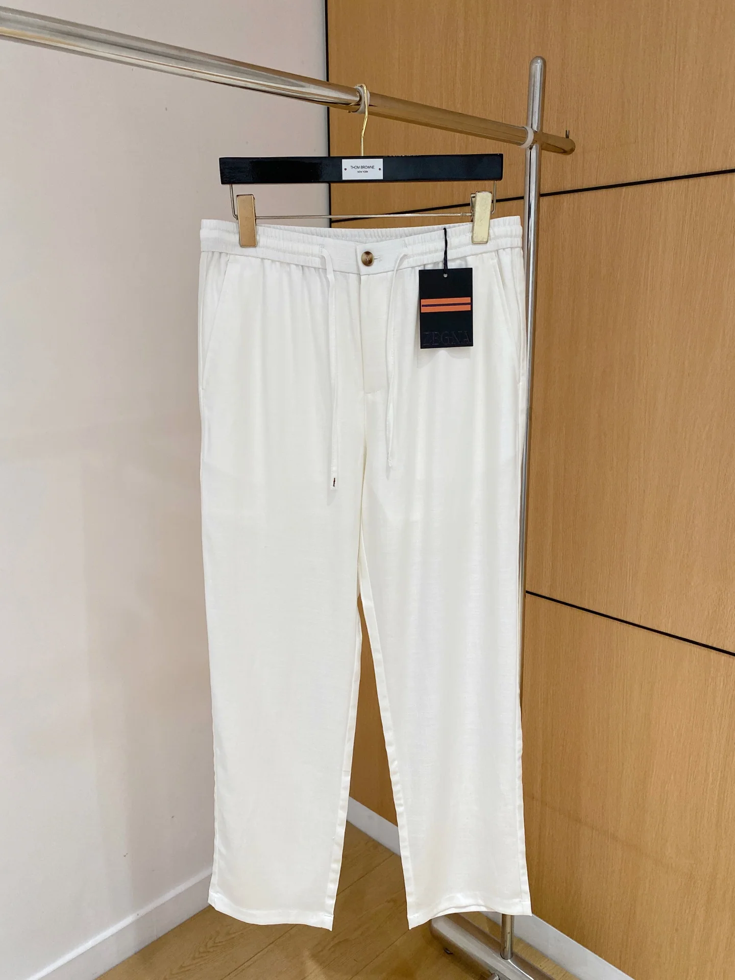 제냐 린넨 블렌드 남성 바지 상세 이미지 1