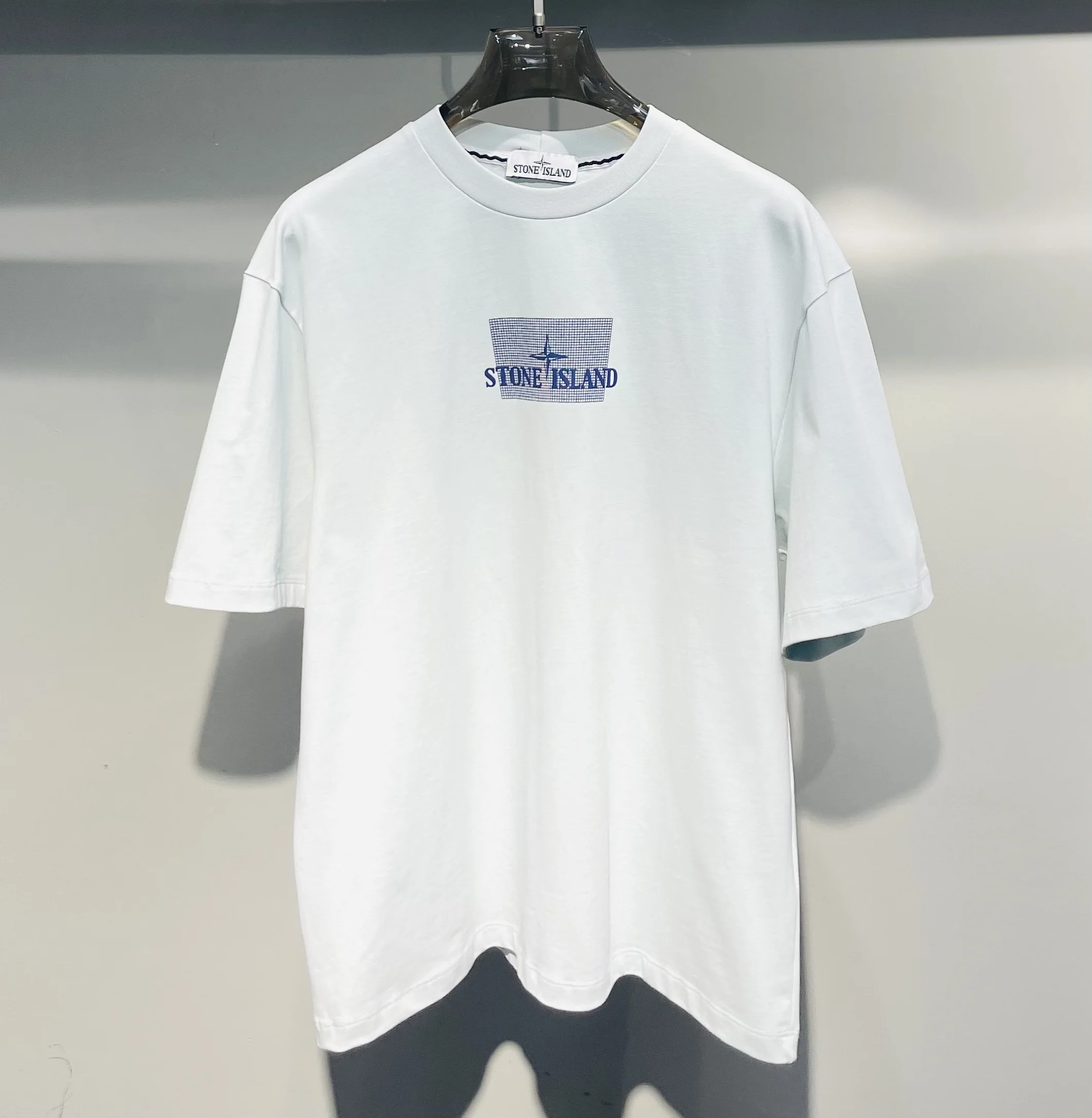 스톤아일랜드 컴퍼스 프린트 크루넥 반팔 티셔츠 상세 이미지 2