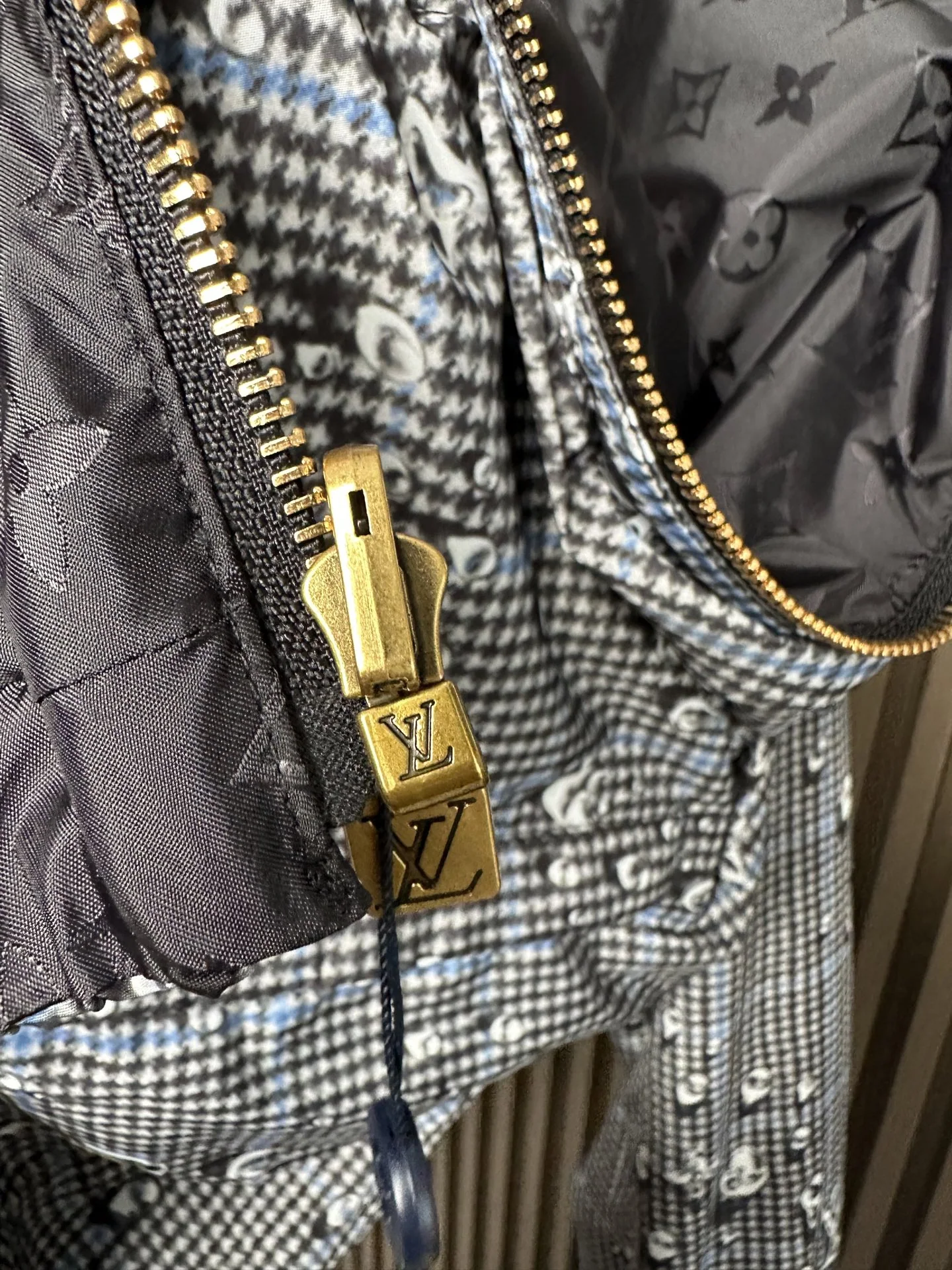 루이비통 26 SS 컬렉션 후드 리버서블 재킷 19365 Louis Vuitton 상세 이미지 10