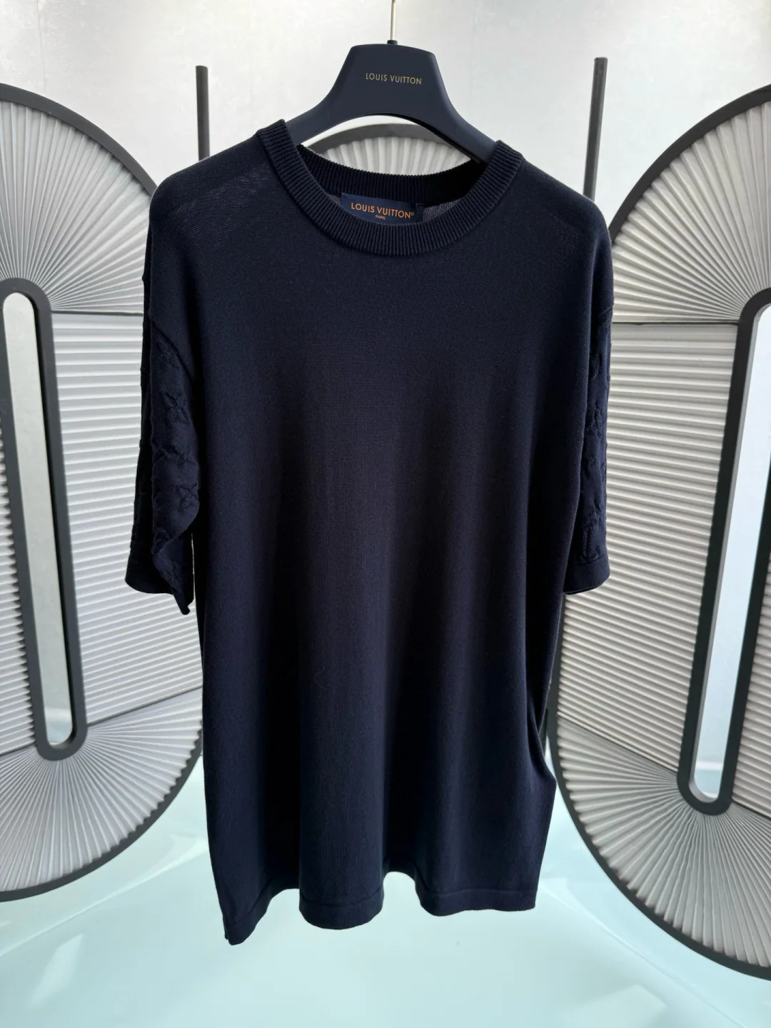 루이비통 코튼 자카드 니트 크루넥 반팔 티셔츠 상세 이미지 7