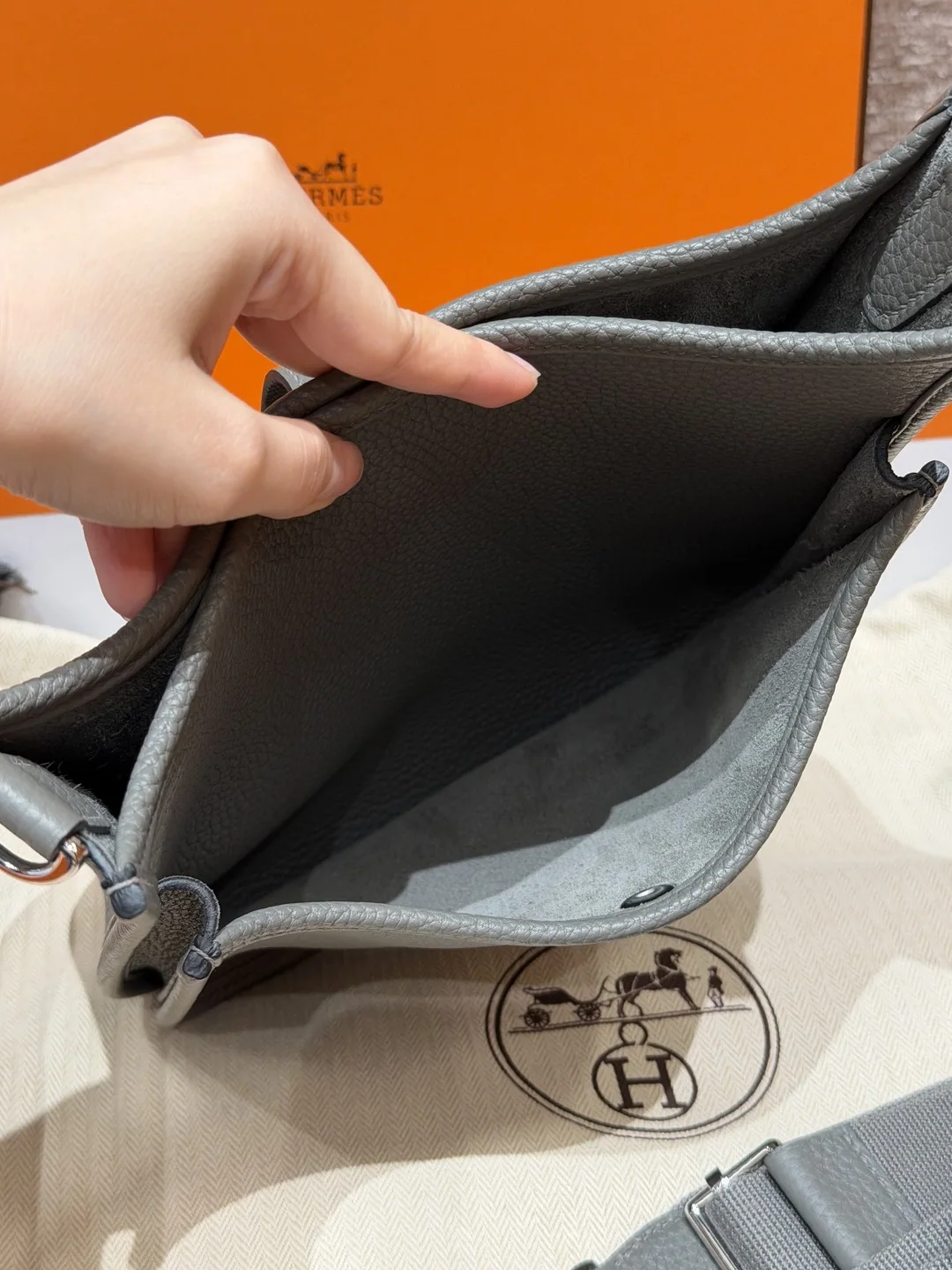 에르메스 에블린 23 크레망스 가죽 가방 상세 이미지 7