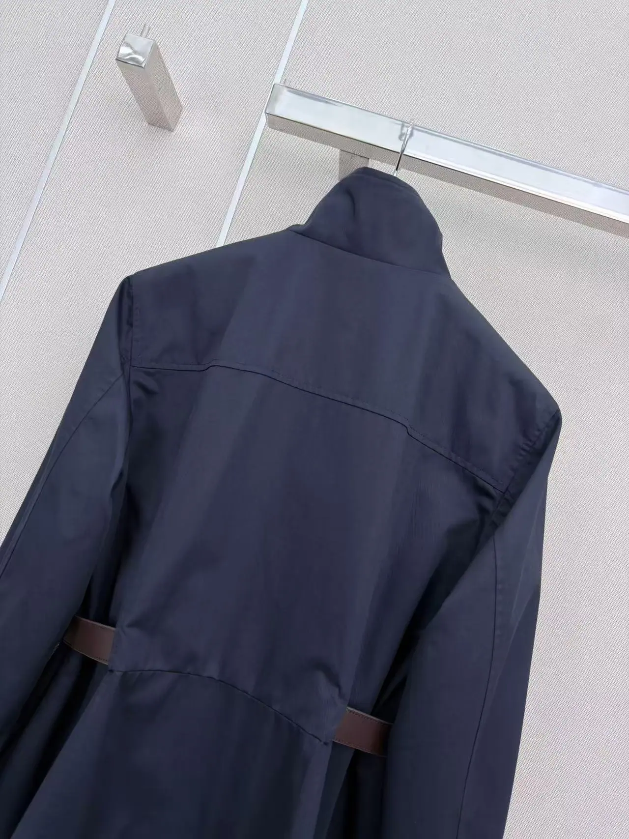 디올 스탠드 카라 벨트 자수 여성 자켓 상세 이미지 8