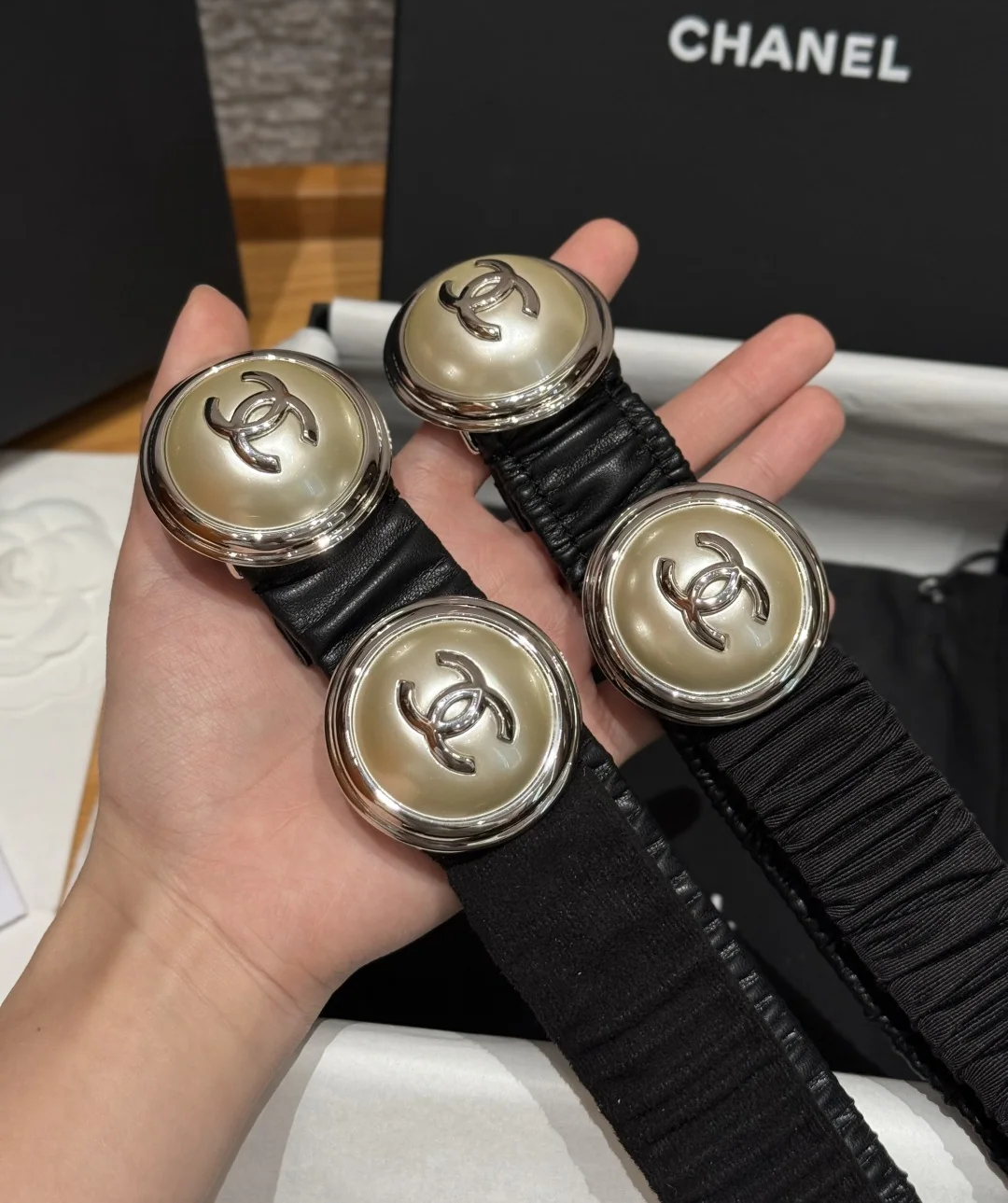 샤넬 메탈릭 블랙 가죽 벨트 상세 이미지 2