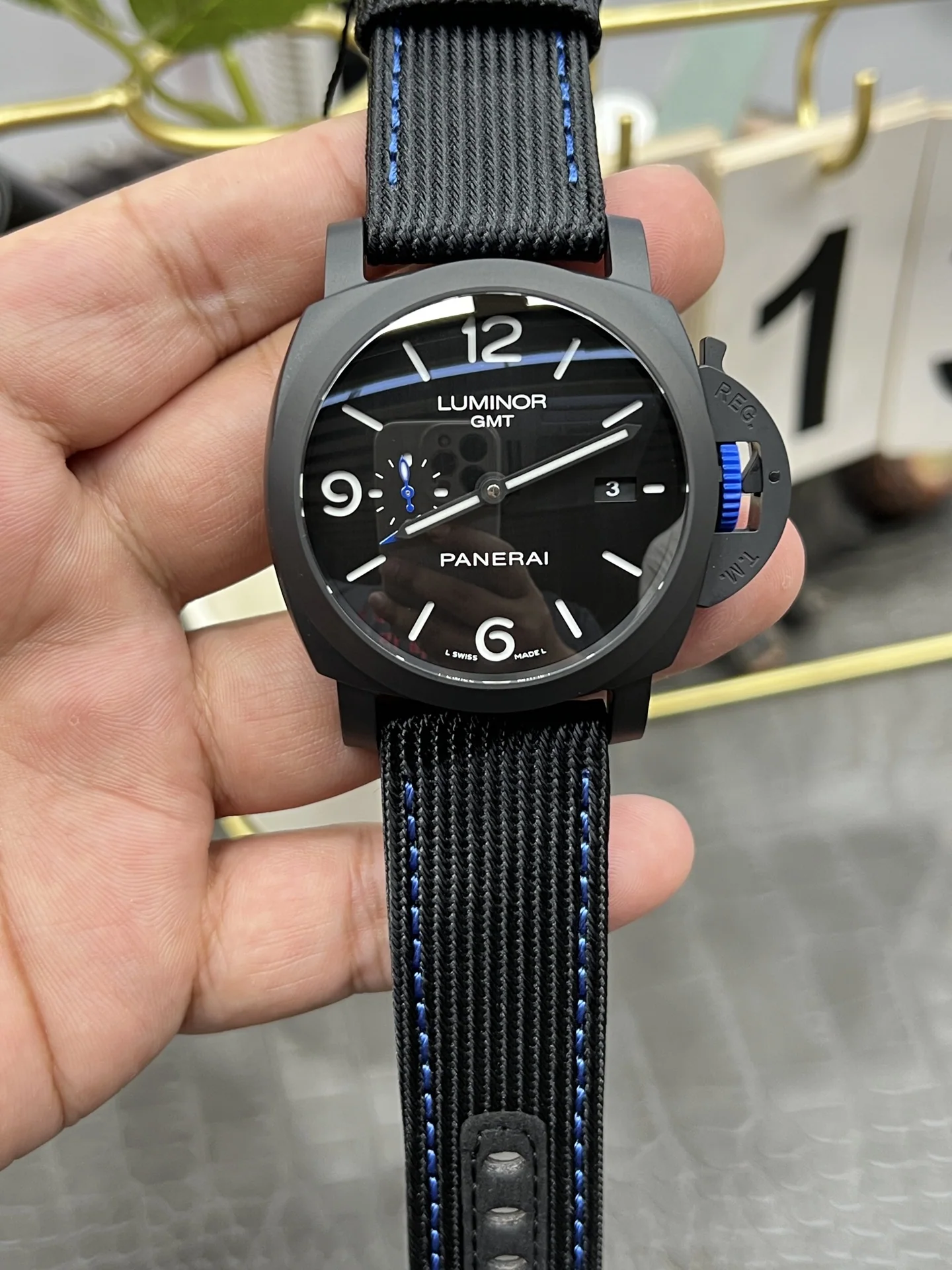 파네라이 PAM1176 세라믹 자동 시계
