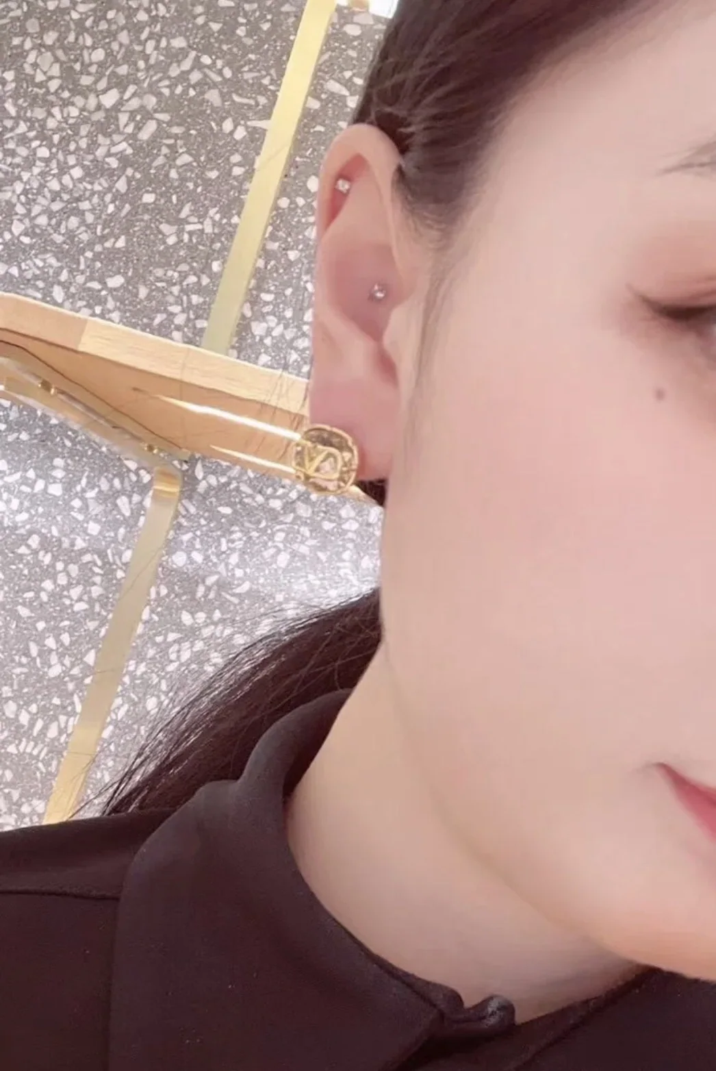 발렌티노 스와로브스키 크리스탈 장식 귀걸이 상세 이미지 6