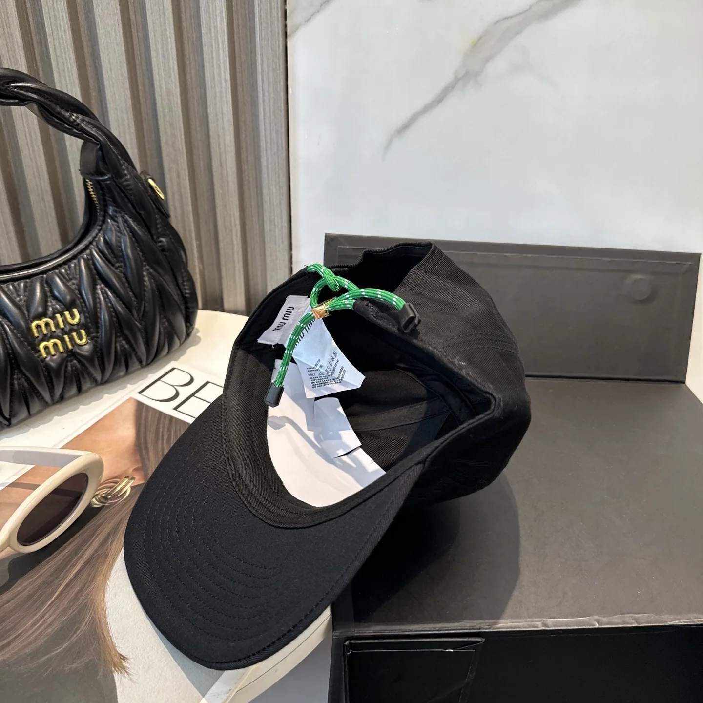 미우미우 모자 81108 Miu Miu Cap 상세 이미지 4