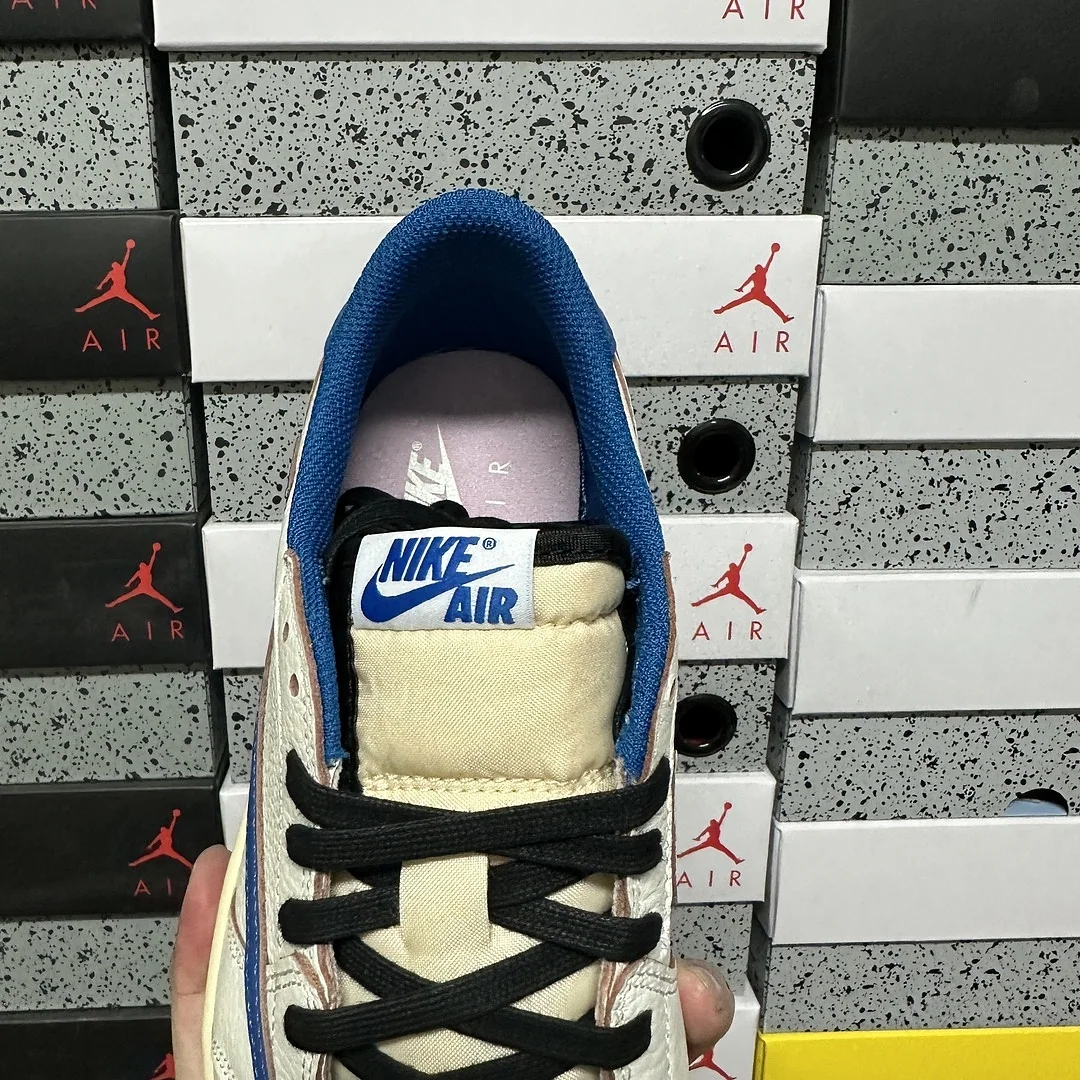 나이키 [FK] DM7866-104 201839 Nike Fragment X Travis Scott Sail Military Blue 상세 이미지 4