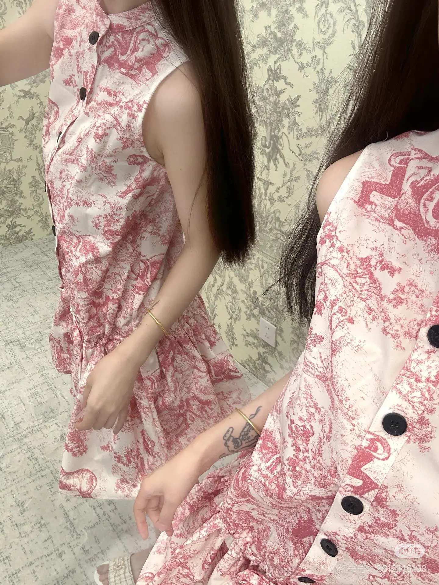 디올 스탠드 카라 프린트 슬리브리스 원피스 상세 이미지 9