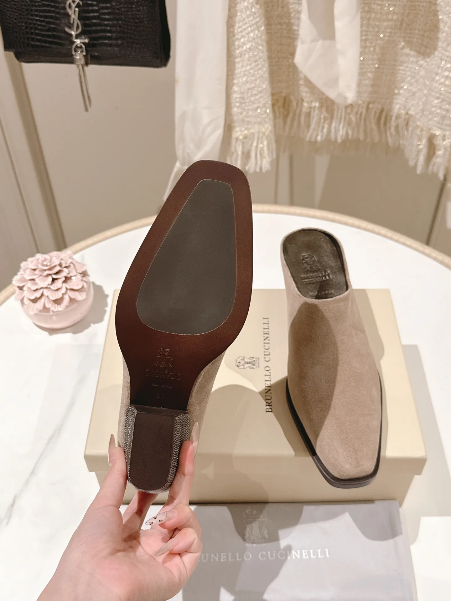 브루넬로쿠치넬리 뾰족코 청키힐 하프 슬리퍼 9753 상세 이미지 9