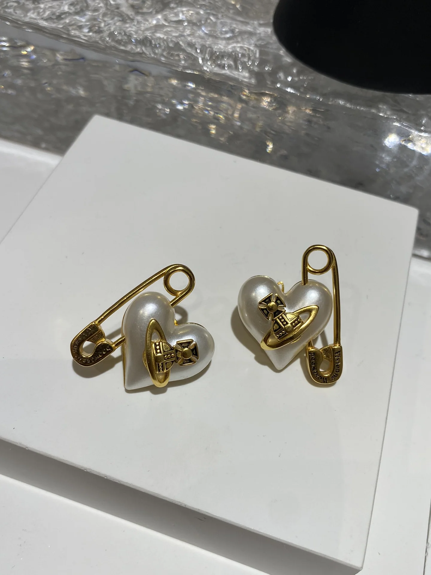 비비안웨스트우드 귀걸이 64944 Vivienne Westwood Earrings 상세 이미지 3