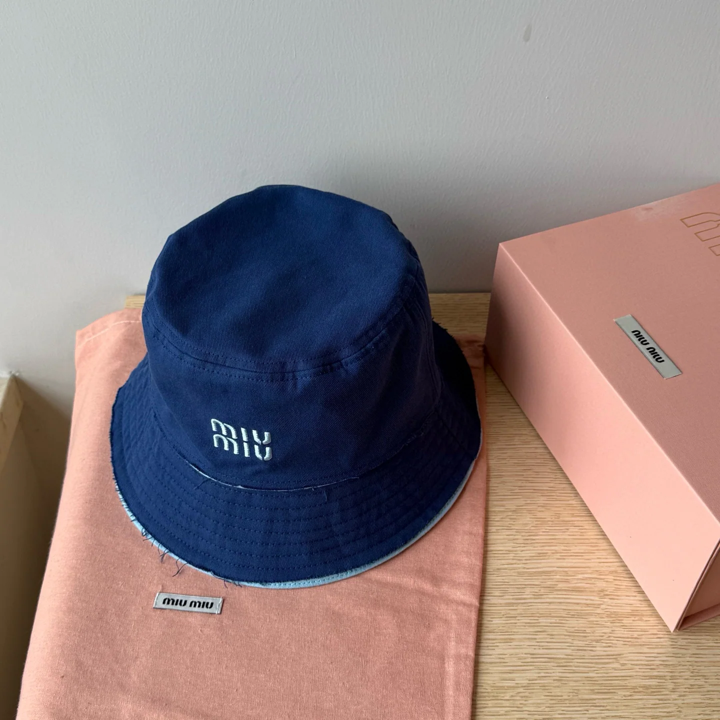 미우미우 모자 80926 Miu Miu Cap 상세 이미지 2