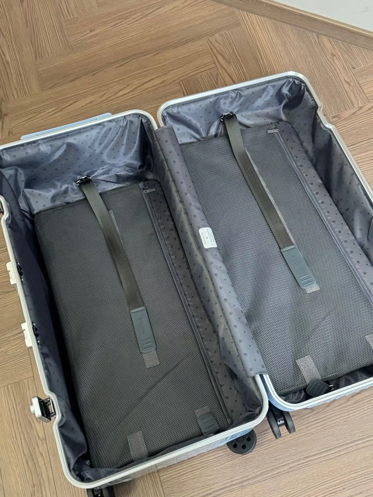 리모와 스카이 블루 여행가방 상세 이미지 7