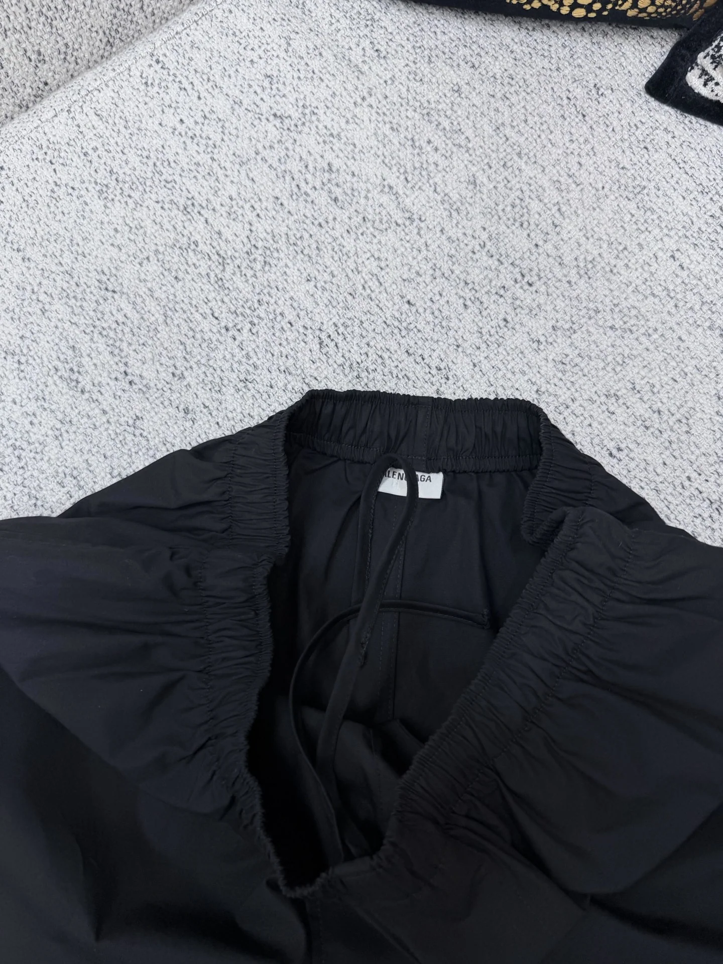 발렌시아가 스케치 아트워크 루즈핏 코튼 반바지 26 SS 상세 이미지 7