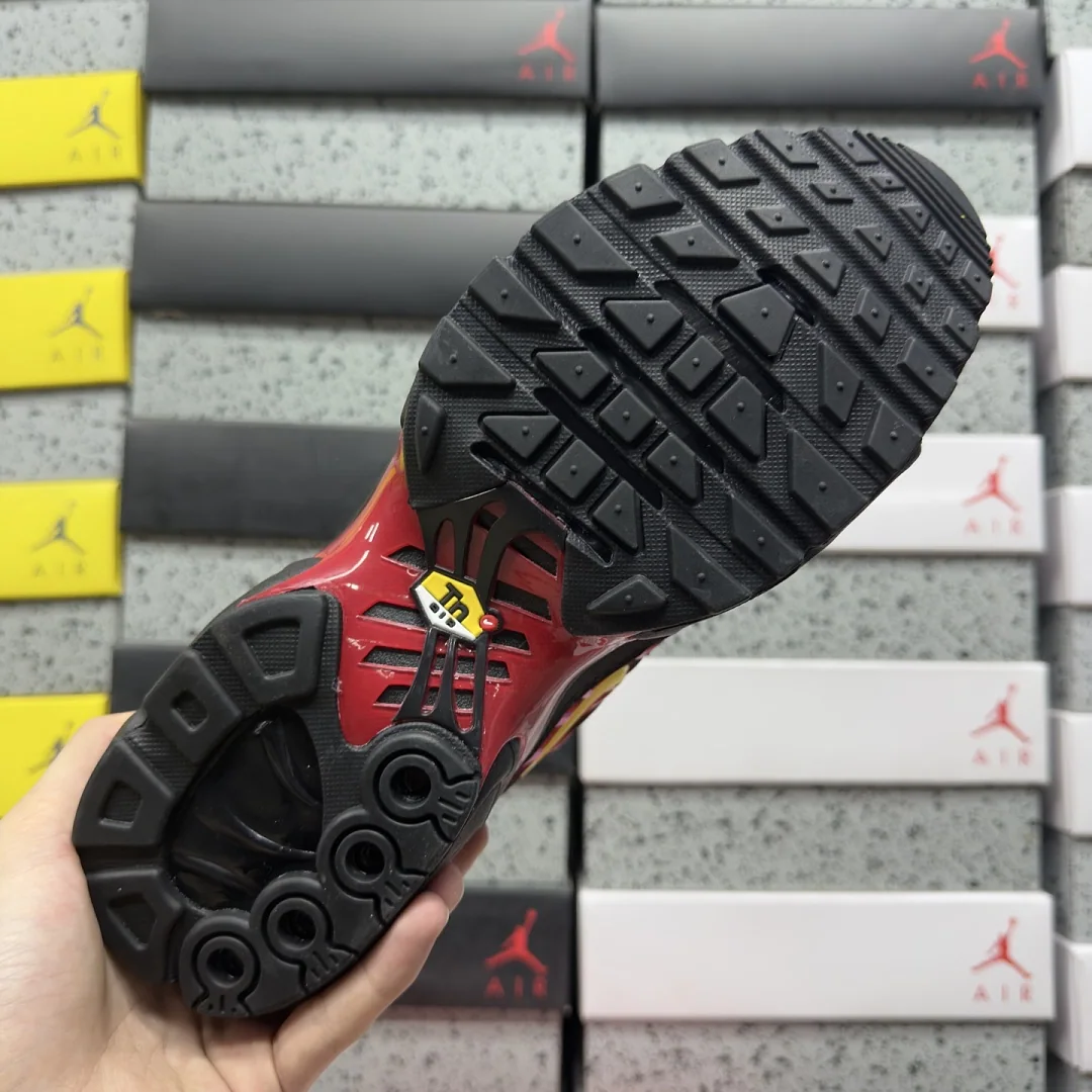 나이키 [TK] 에어 맥스 플러스 DA1472-600 201976 Nike Air Max Plus Supreme University Red 상세 이미지 9