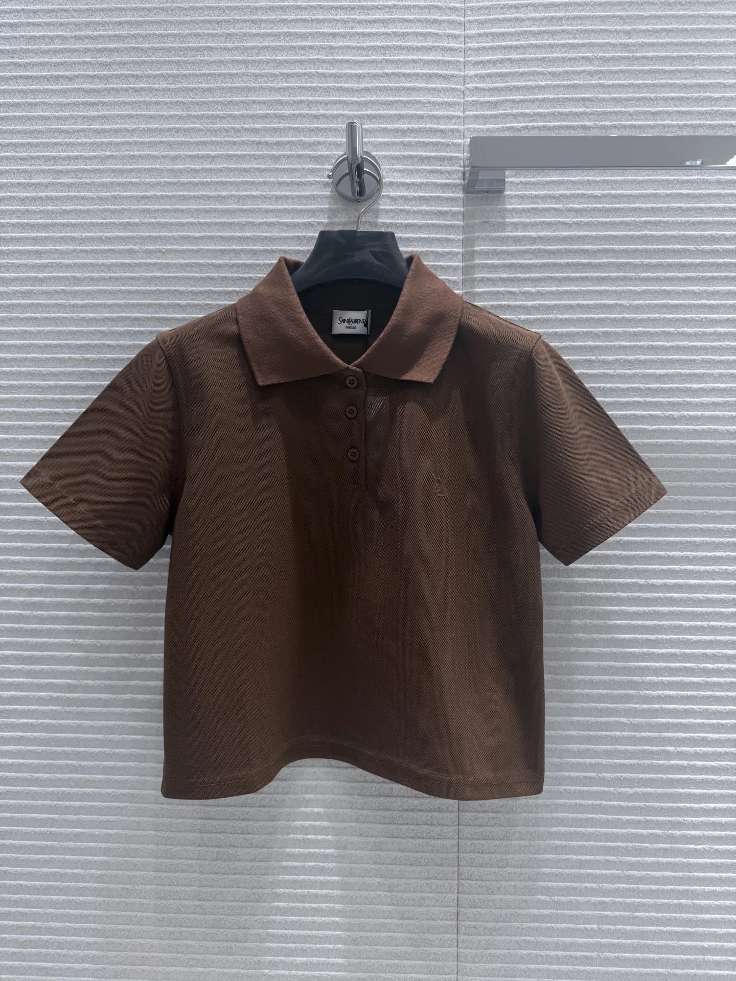 생로랑 화이트 자수 로고 반팔 티셔츠 상세 이미지 1