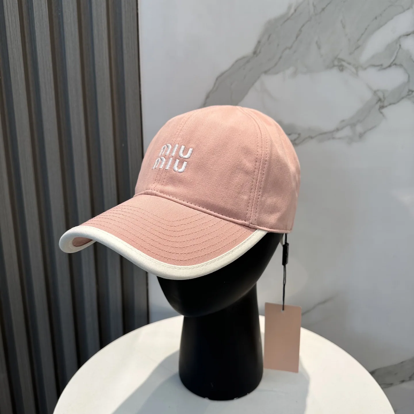 미우미우 자수 야구모자 118579