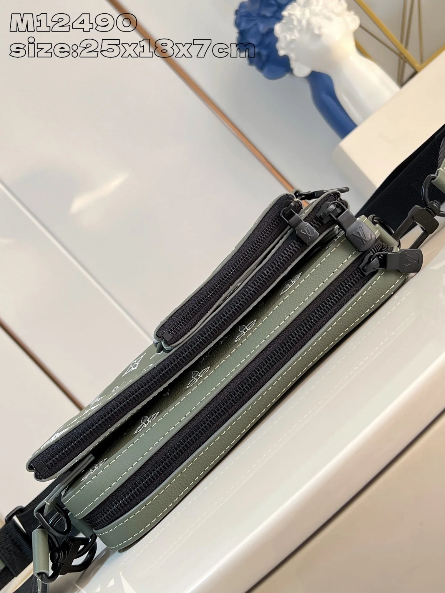 루이비통 트리오 메신저백 모노그램 가죽 M12490 상세 이미지 7