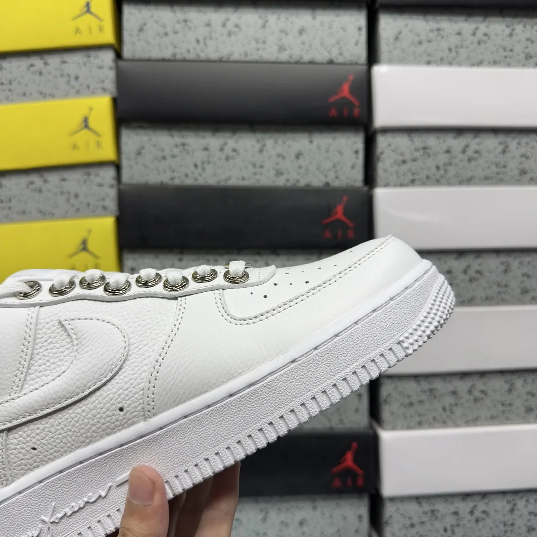 나이키 [GX] 에어 포스 1 로우 SP CZ8065-100 201747 Nike Air Force 1 Low SP Drake NOCTA X 상세 이미지 3