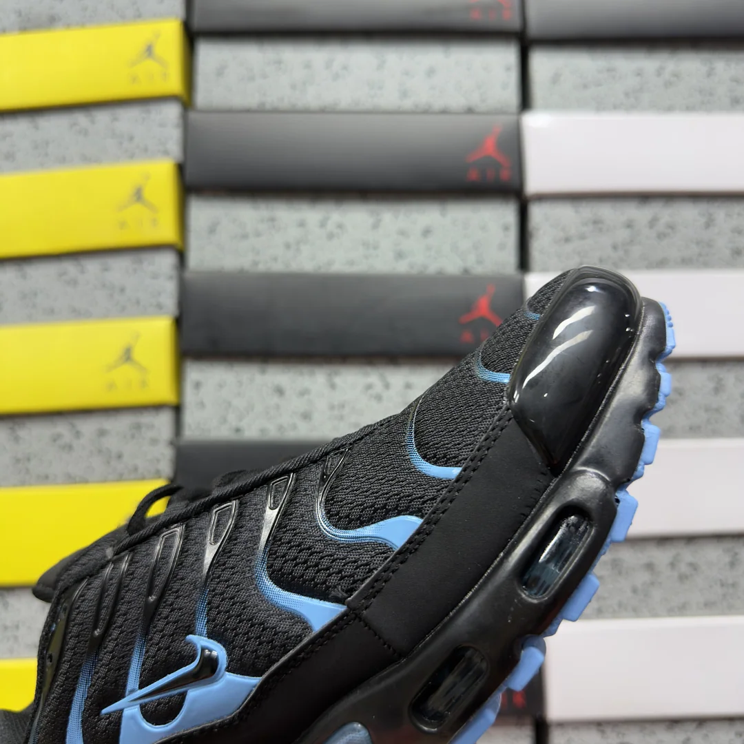 나이키 [BD] 에어 맥스 플러스 DM0032-005 201866 Nike Air Max Plus Black University Blue 상세 이미지 3