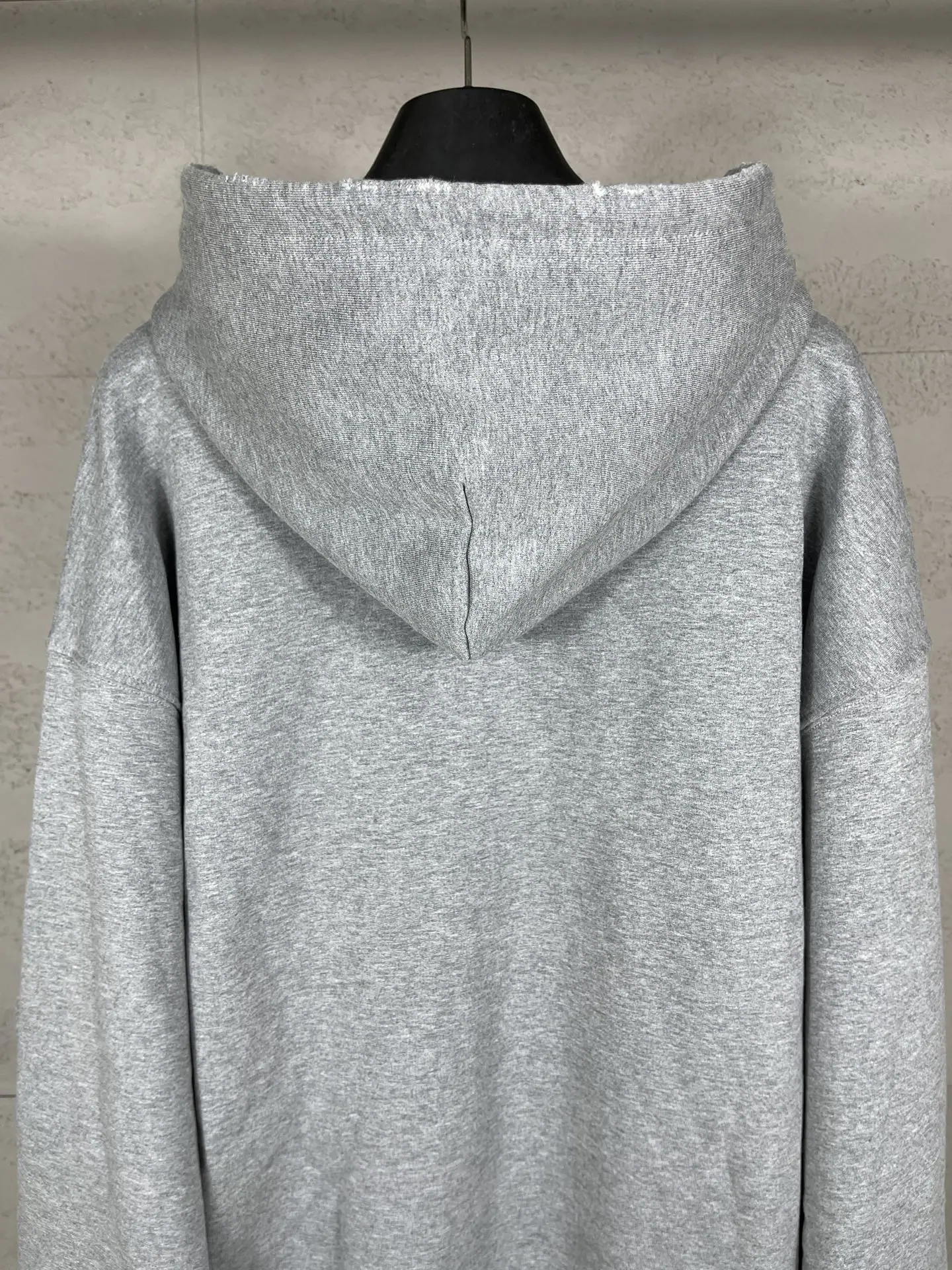 발렌시아가 로고 프린트 오버핏 후드 맨투맨 2025 SS 상세 이미지 8