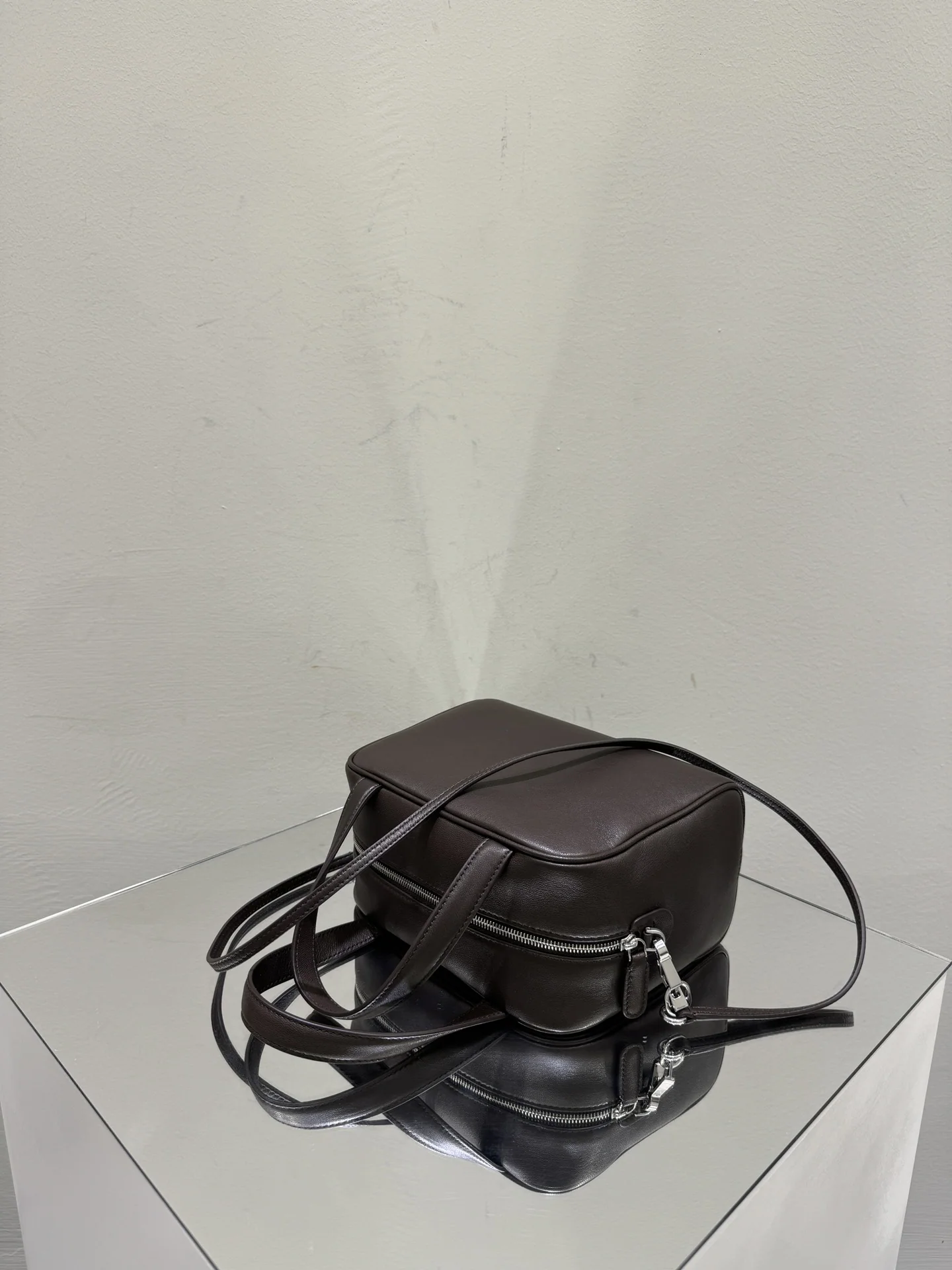 더로우 램스킨 미니 사각백 상세 이미지 4