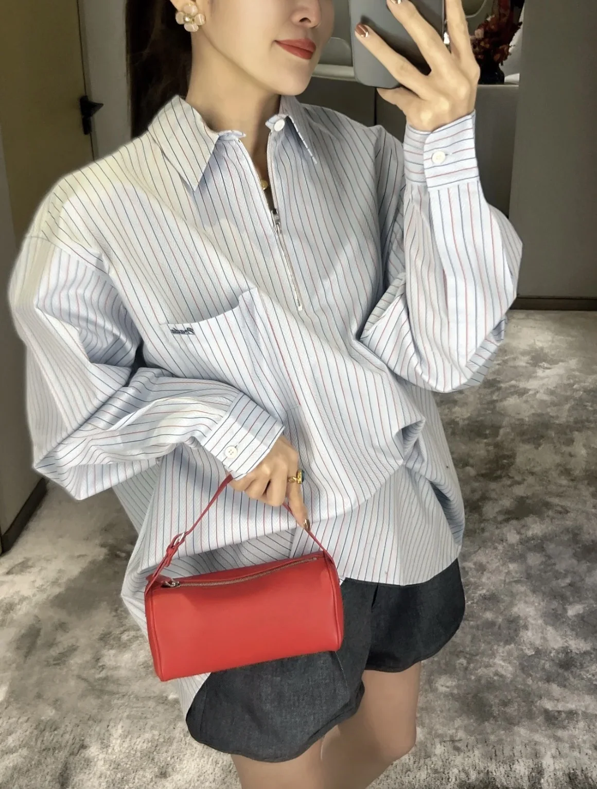 프라다 스트라이프 하프 지퍼 오버사이즈 셔츠 상세 이미지 7