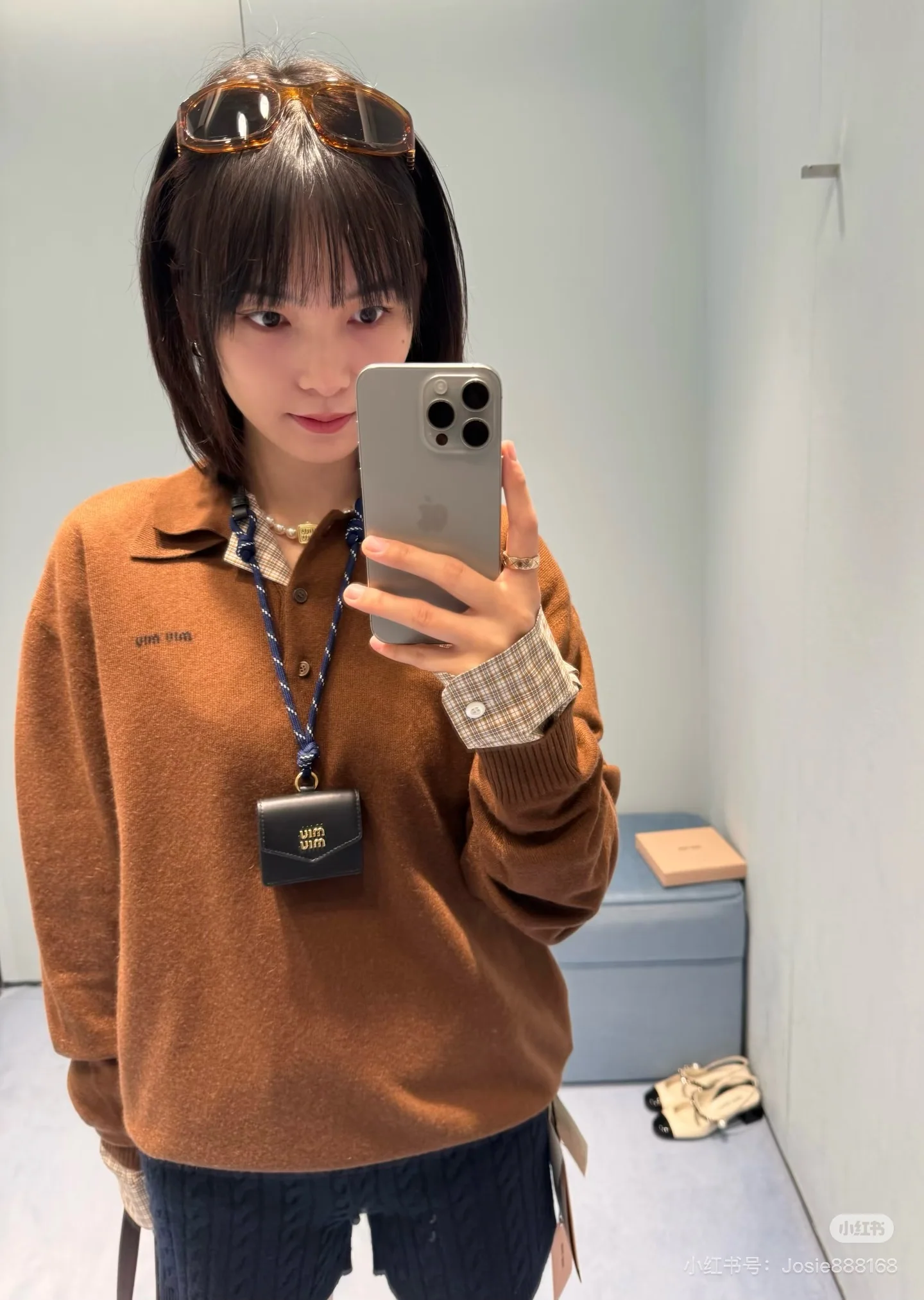 미우미우 레터 로고 자수 폴로 카라 울 니트 탑 상세 이미지 3
