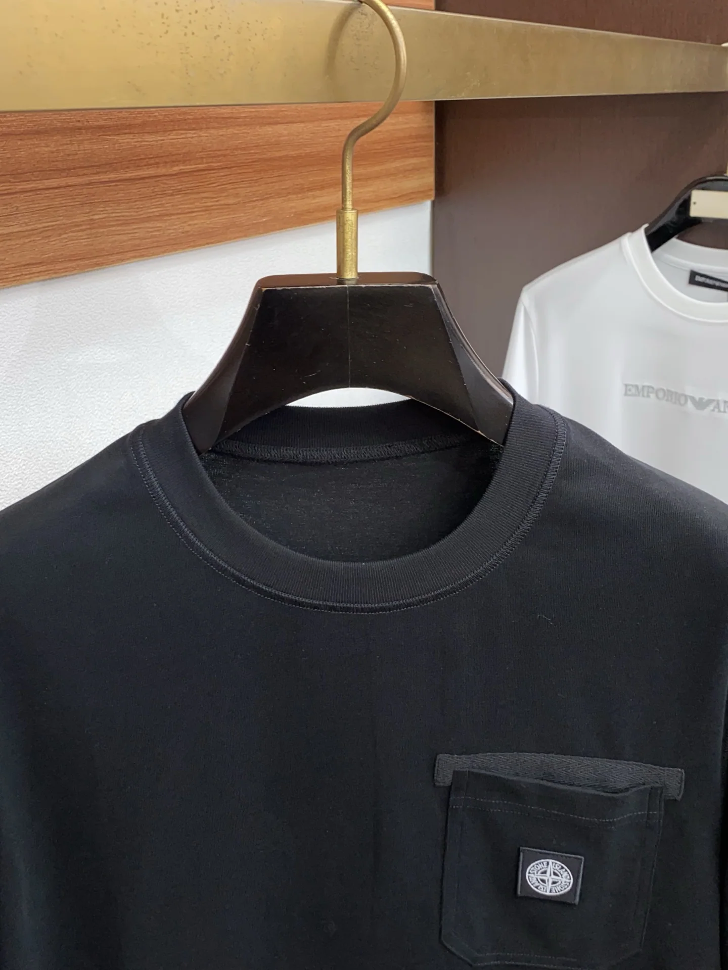 스톤아일랜드 장섬유 면 소재 반팔 셔츠 P240 상세 이미지 3
