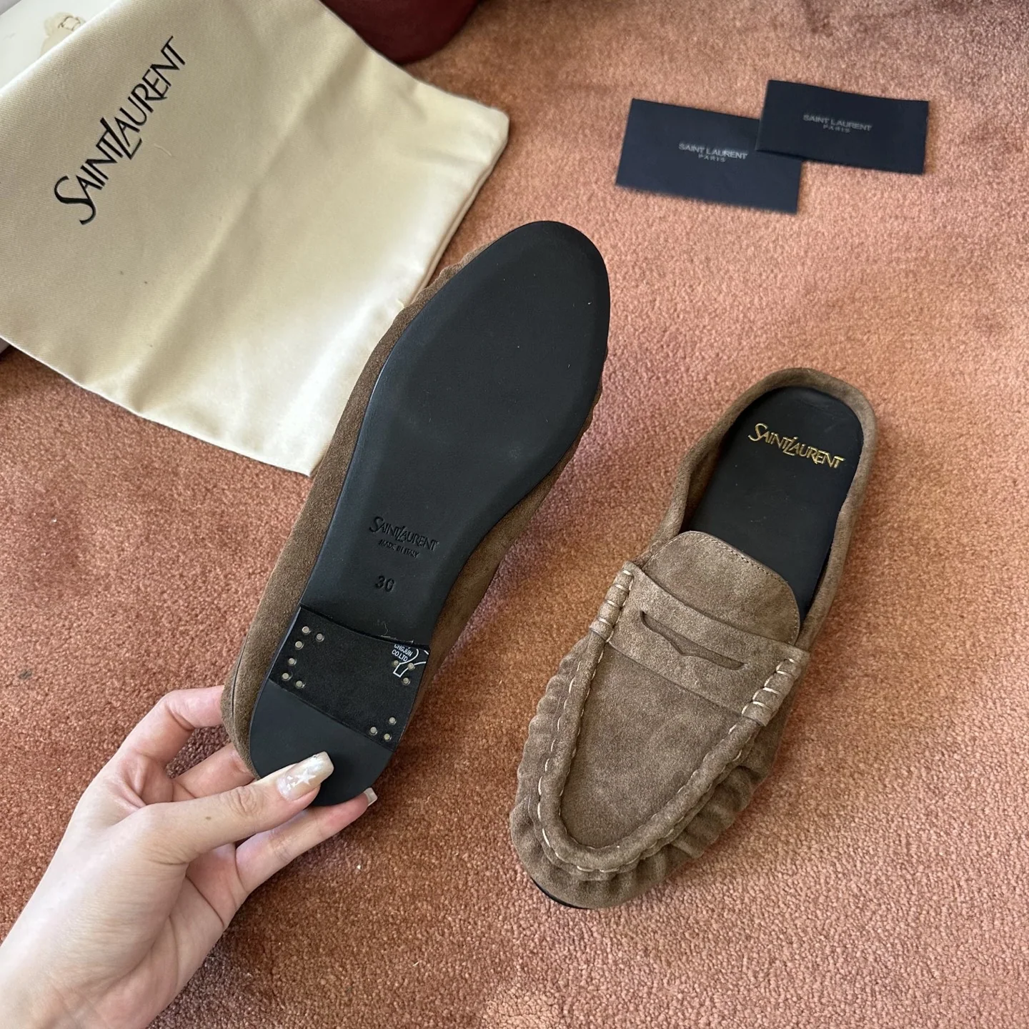생로랑 YSL 장어 가죽 스웨이드 뮬 상세 이미지 7