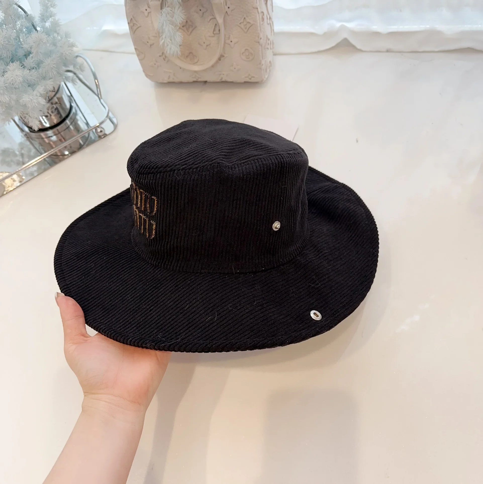 미우미우 모자 81154 Miu Miu Cap 상세 이미지 6