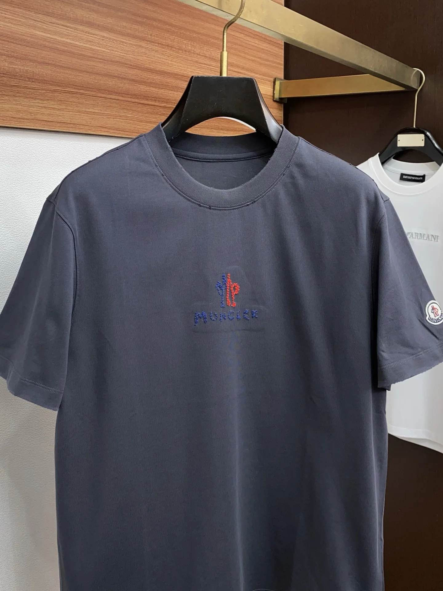 몽클레어 코튼 반팔 티셔츠 2026 AW 1584 상세 이미지 2