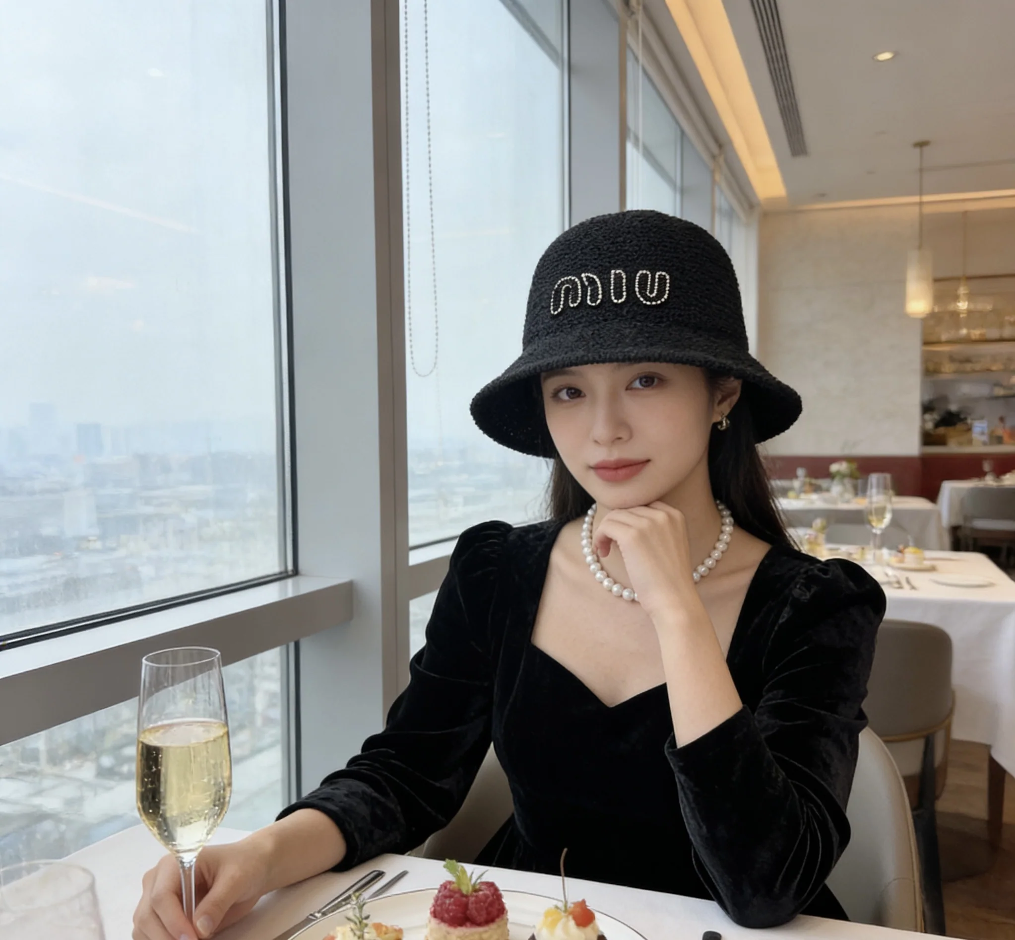 미우미우 종이 보울 햇 모자 상세 이미지 8