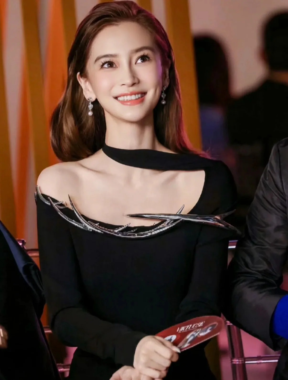 크롬하츠 화이트골드 크로스하트 진주 롱 귀걸이 상세 이미지 9