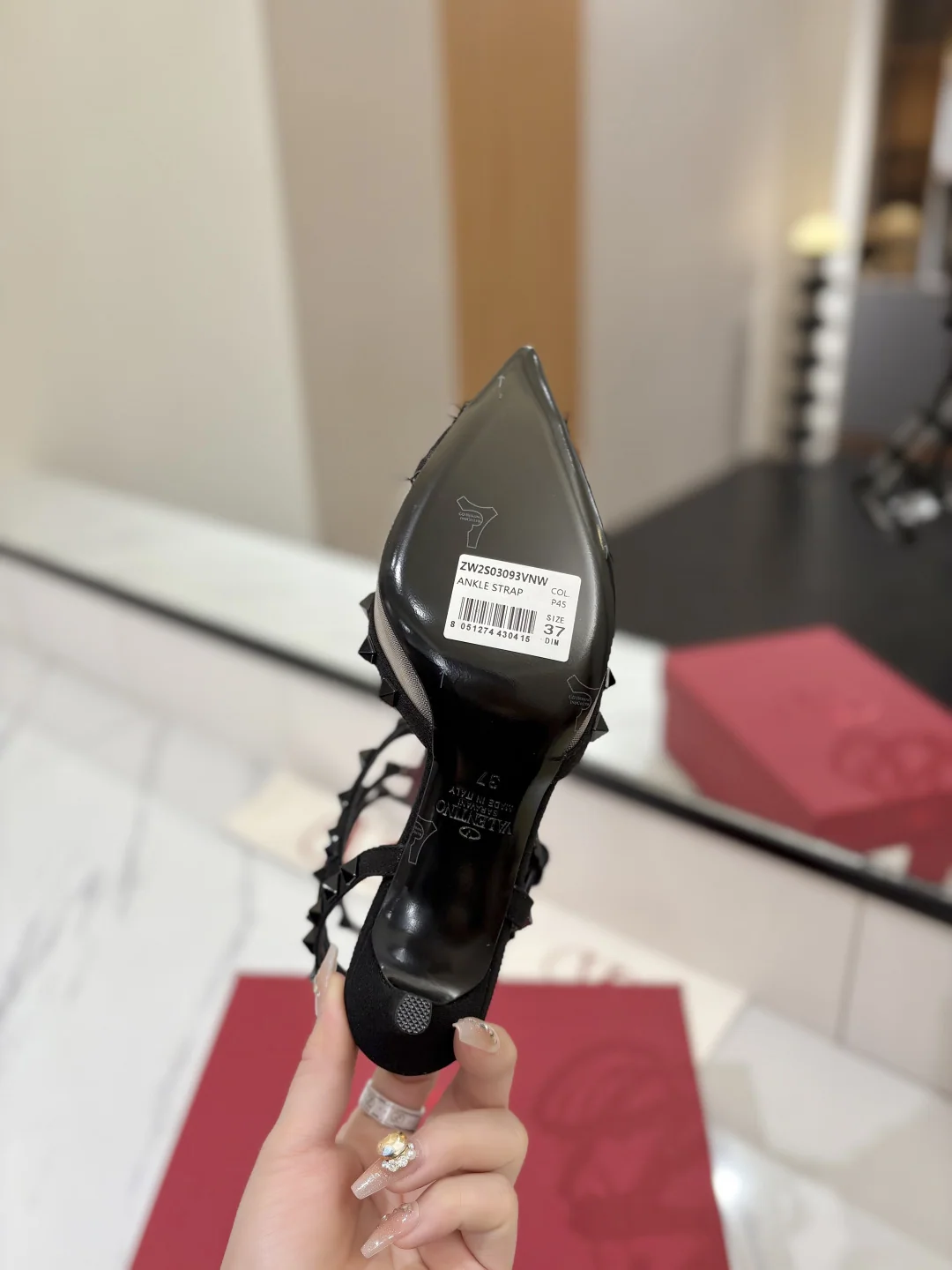 발렌티노 스터드 장식 뾰족코 샌들 상세 이미지 9