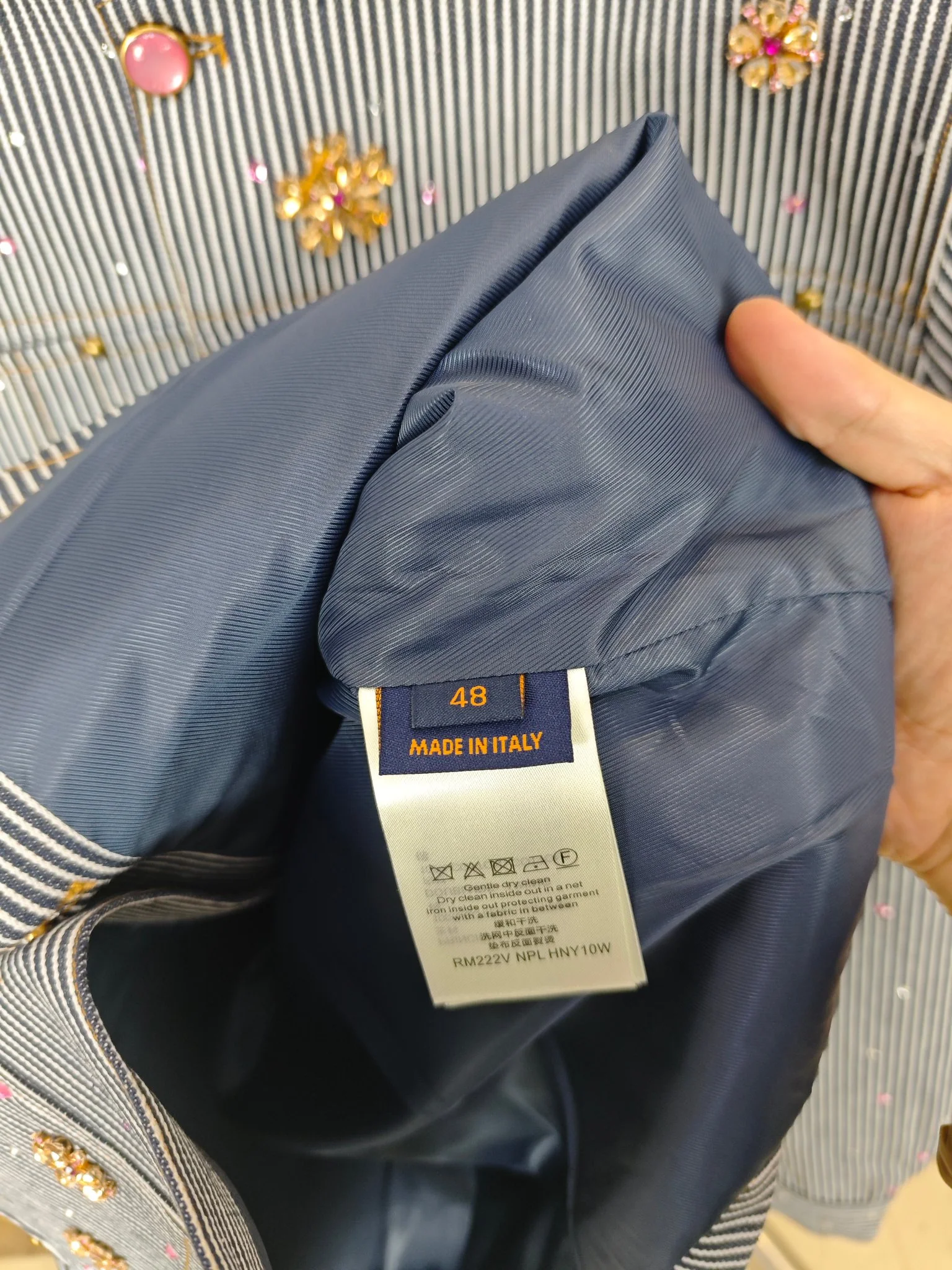 루이비통 벚꽃 라인스톤 자수 남성 자켓 상세 이미지 9