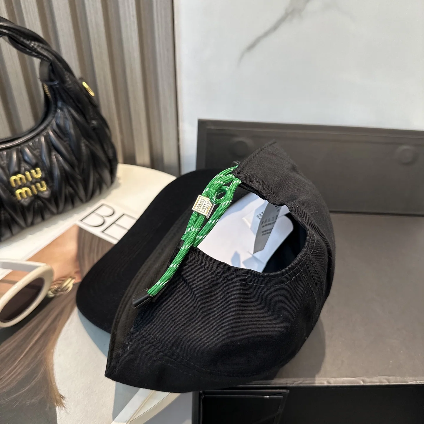 미우미우 모자 81108 Miu Miu Cap 상세 이미지 3