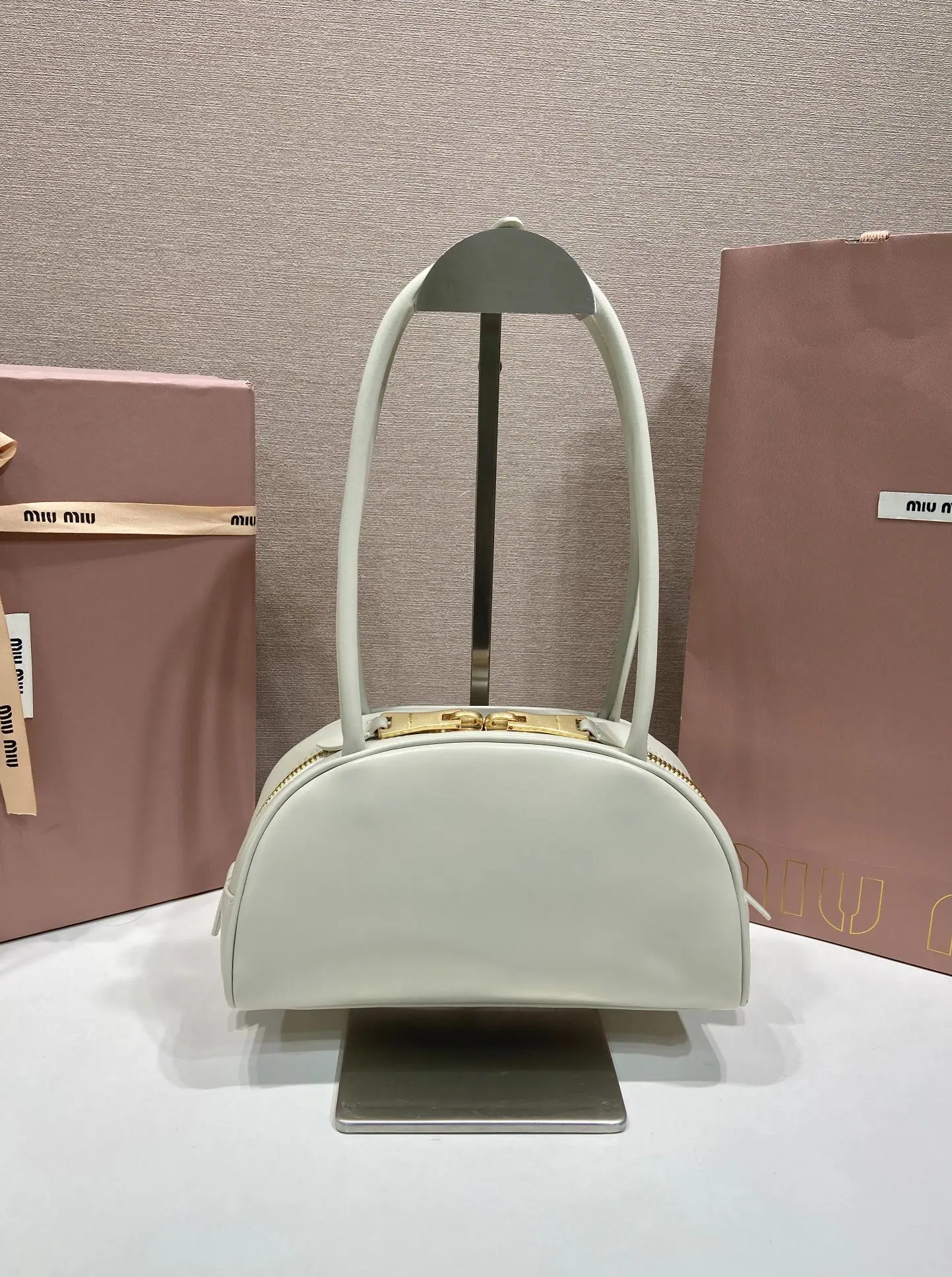 프라다 볼링 백 가방 5BB192 상세 이미지 4