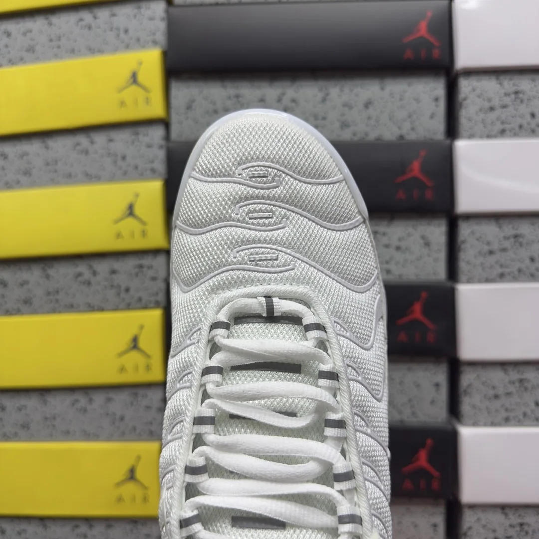 나이키 [BD] 에어 맥스 플러스 604133-139 201898 Nike Air Max Plus White 상세 이미지 2