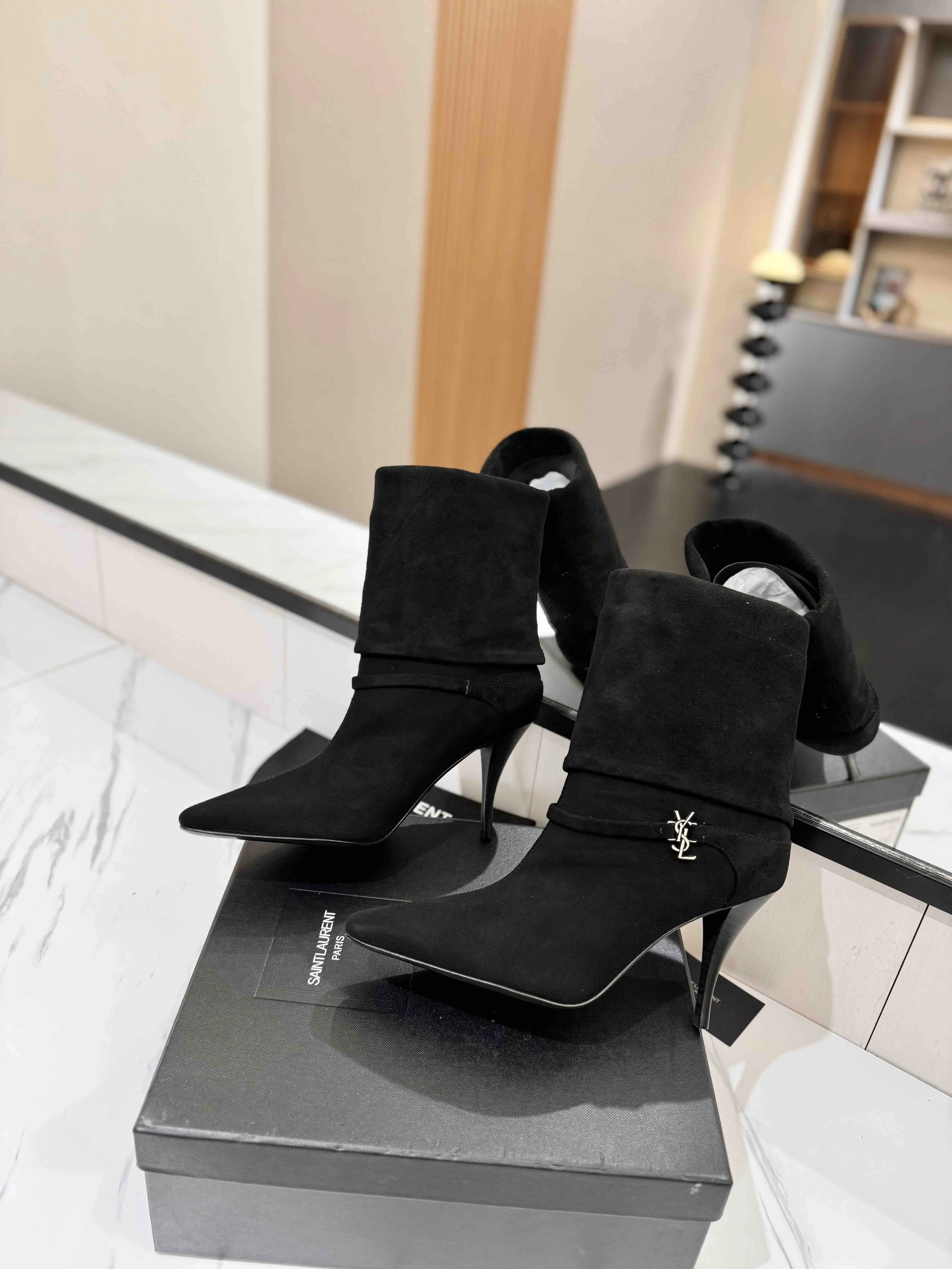 생로랑 YSL 앵클부츠 상세 이미지 5