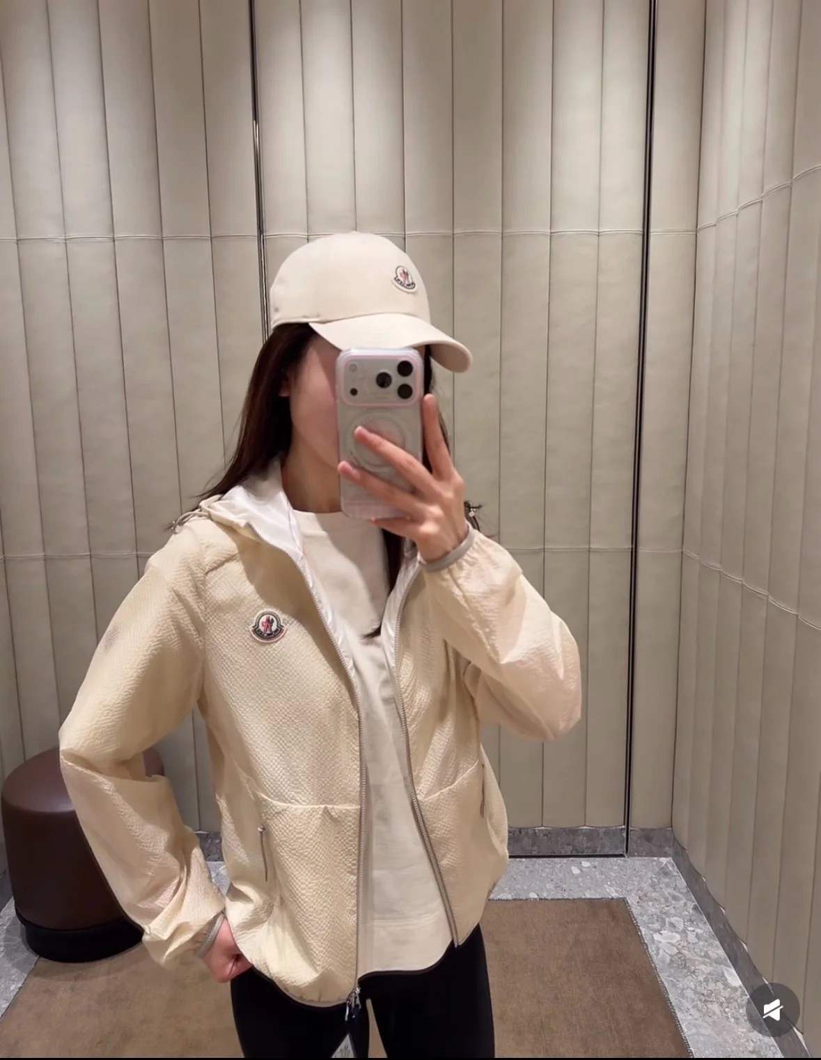 몽클레어 후드 크롭 자켓 여성용 상세 이미지 8
