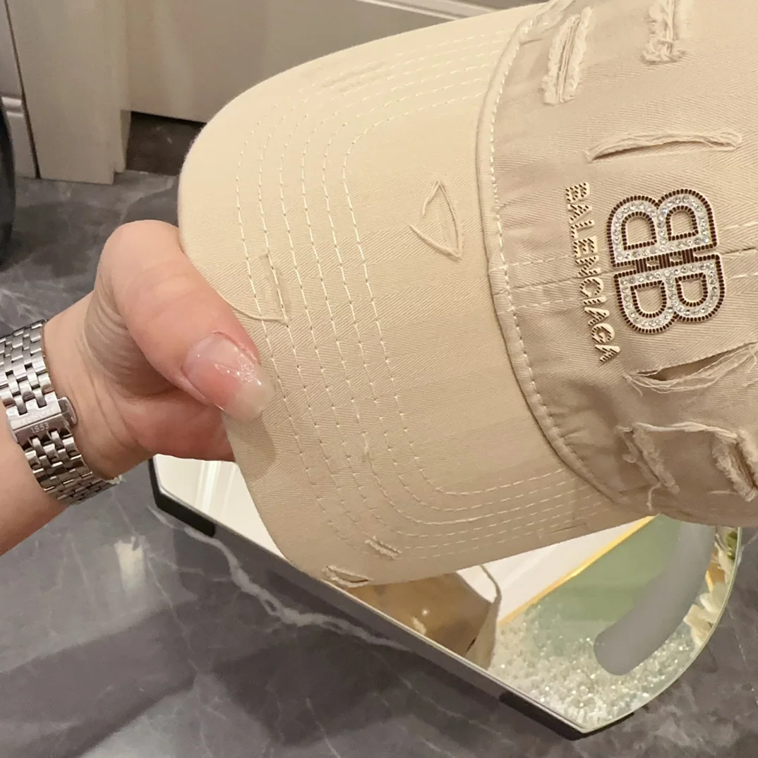 발렌시아가 데미지 워싱 면 소재 야구모자 상세 이미지 9