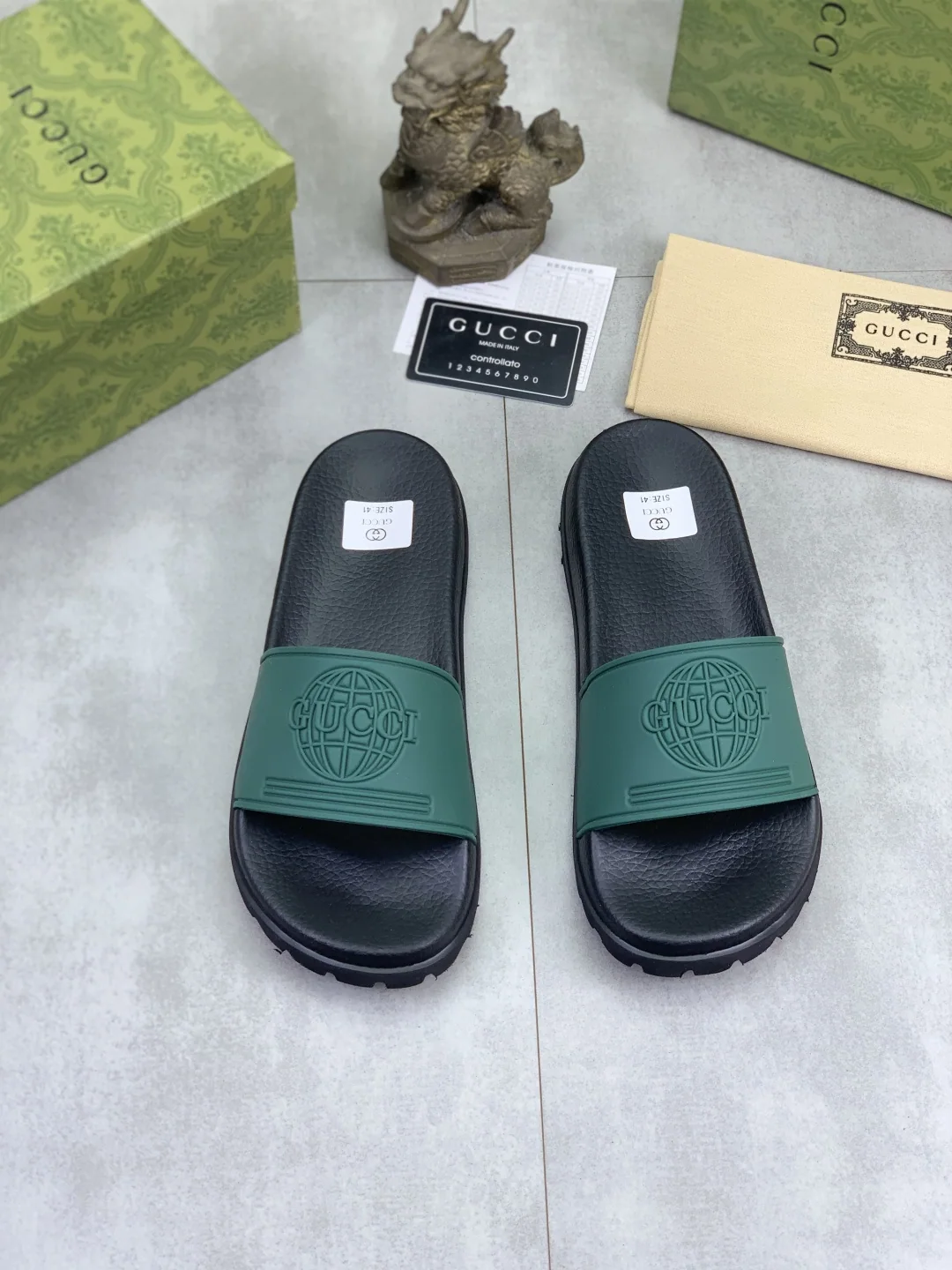 구찌 뱀띠 캐주얼 슬리퍼 상세 이미지 2