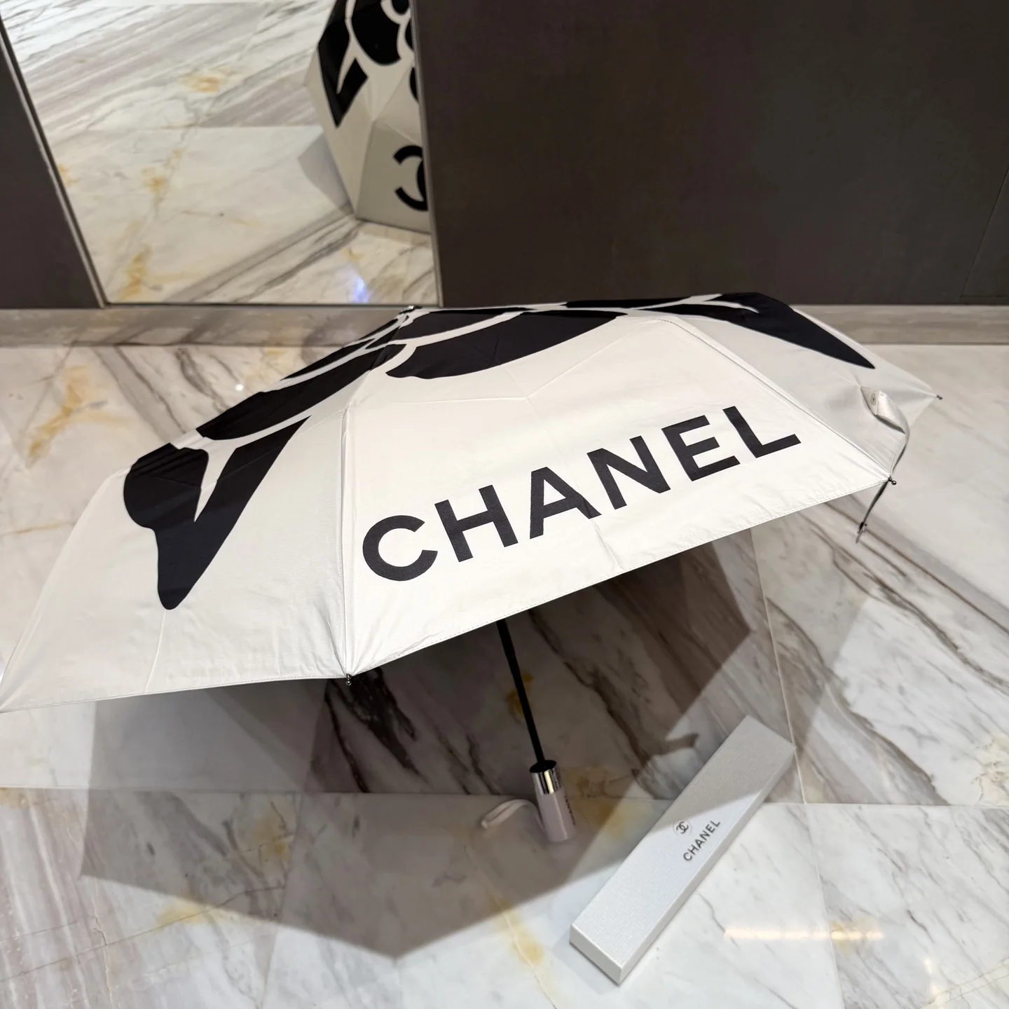 샤넬 우산 85283 Chanel Umbrella 상세 이미지 8
